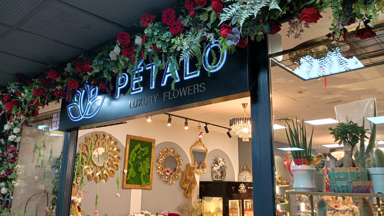 Petalo Luxury Flowers
