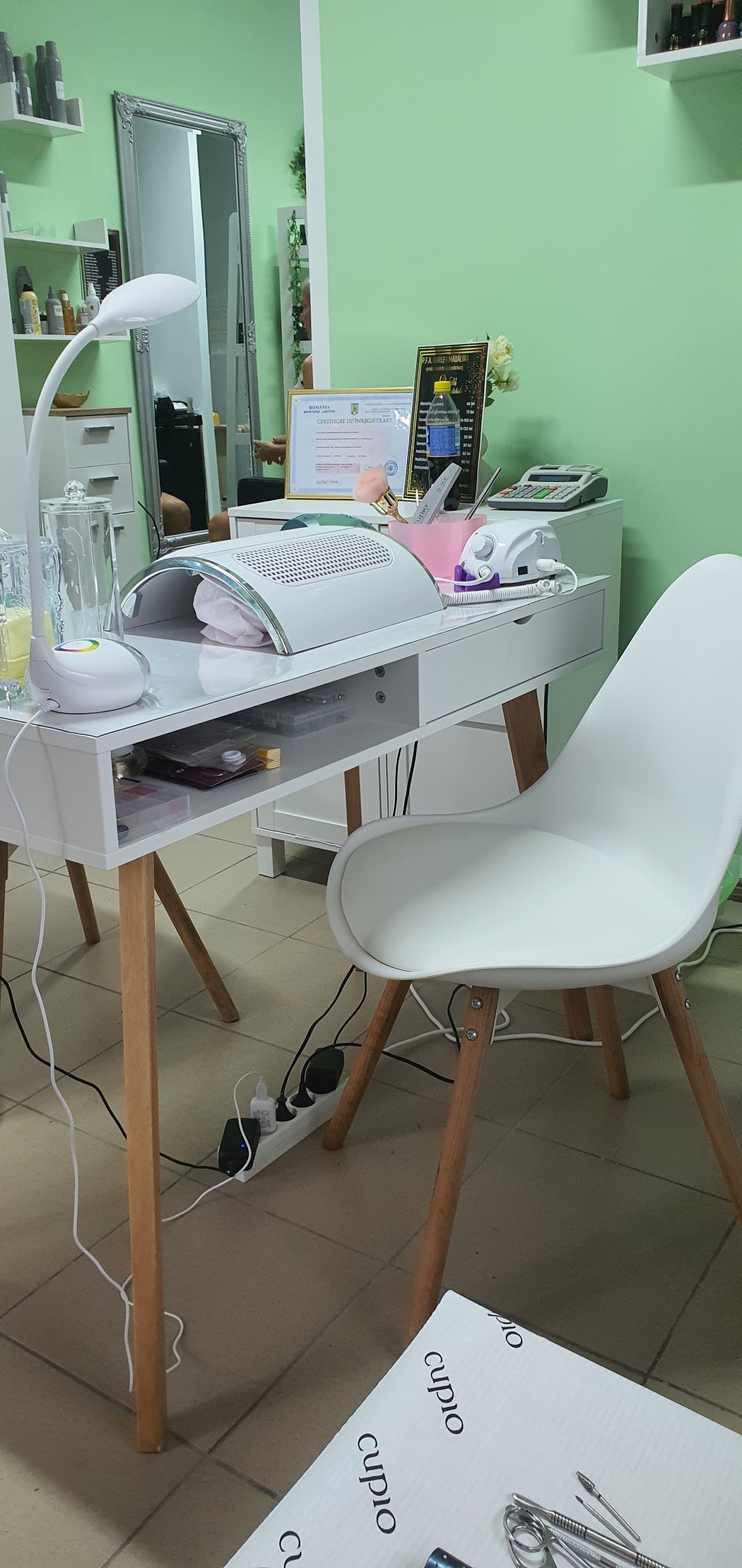 Insta Beauty Salon