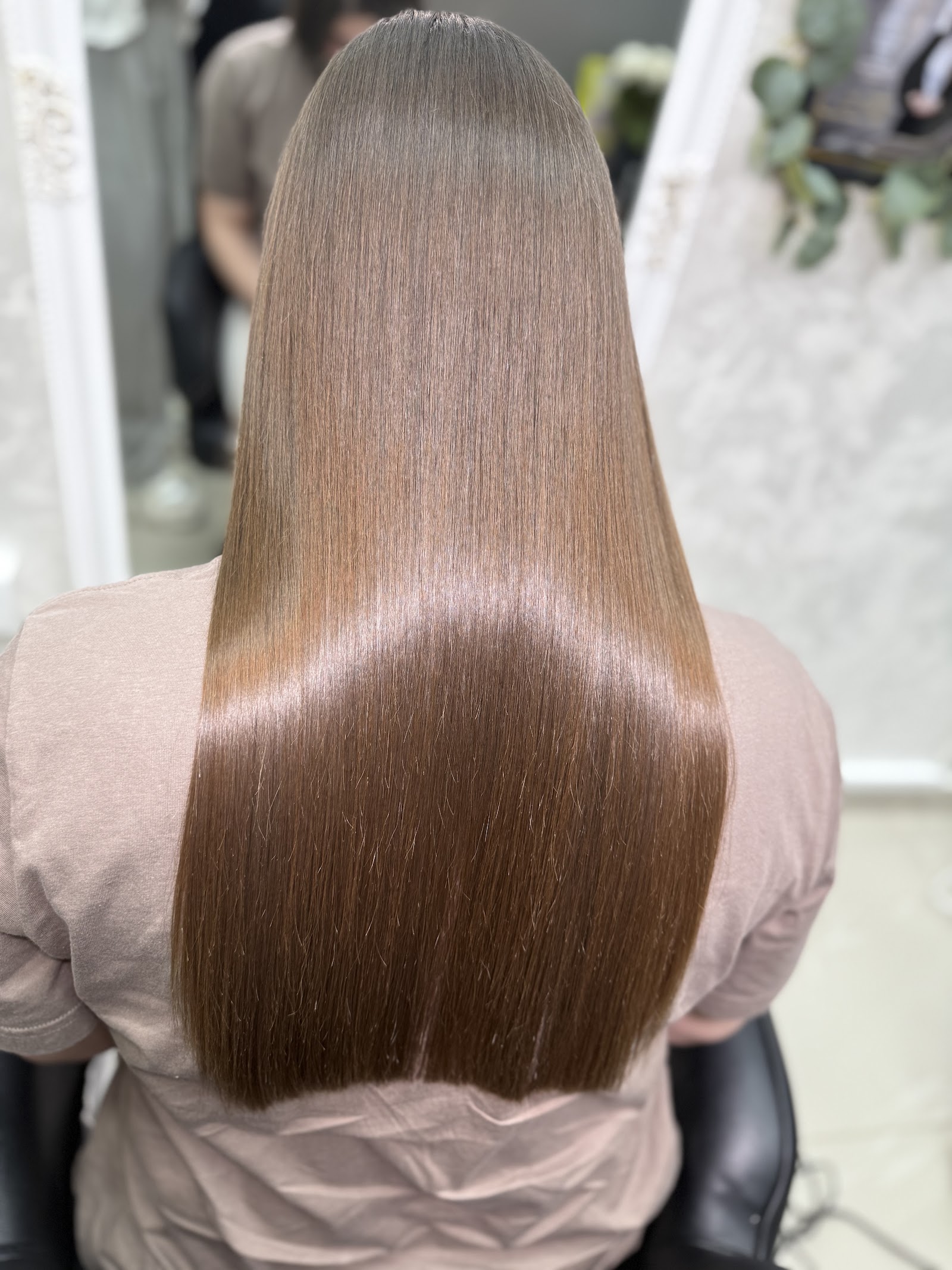 SIS GLOW STUDIO