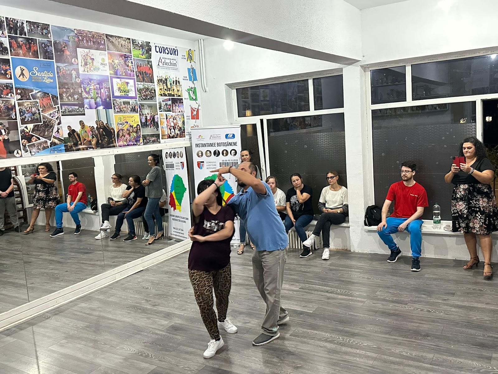 Club Arlechin — Școala de Dans