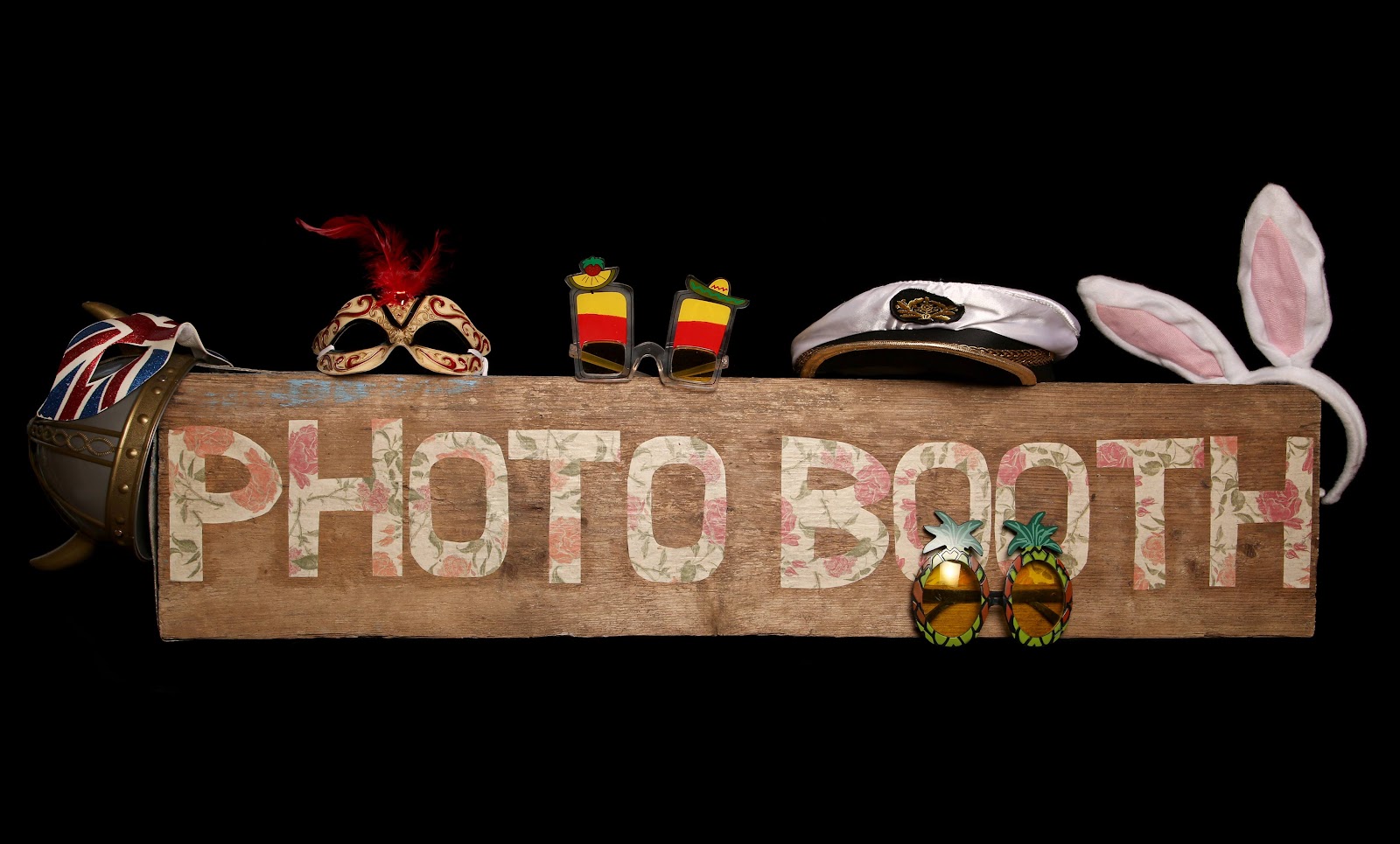 Magic Touch - PHOTO BOOTH - Cabină Foto Botoșani