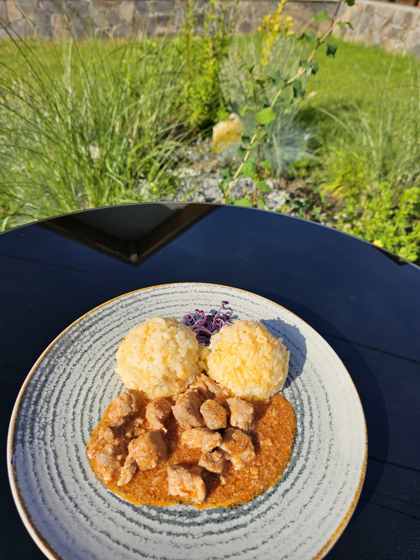 Restaurant Dari / Katering Lipău