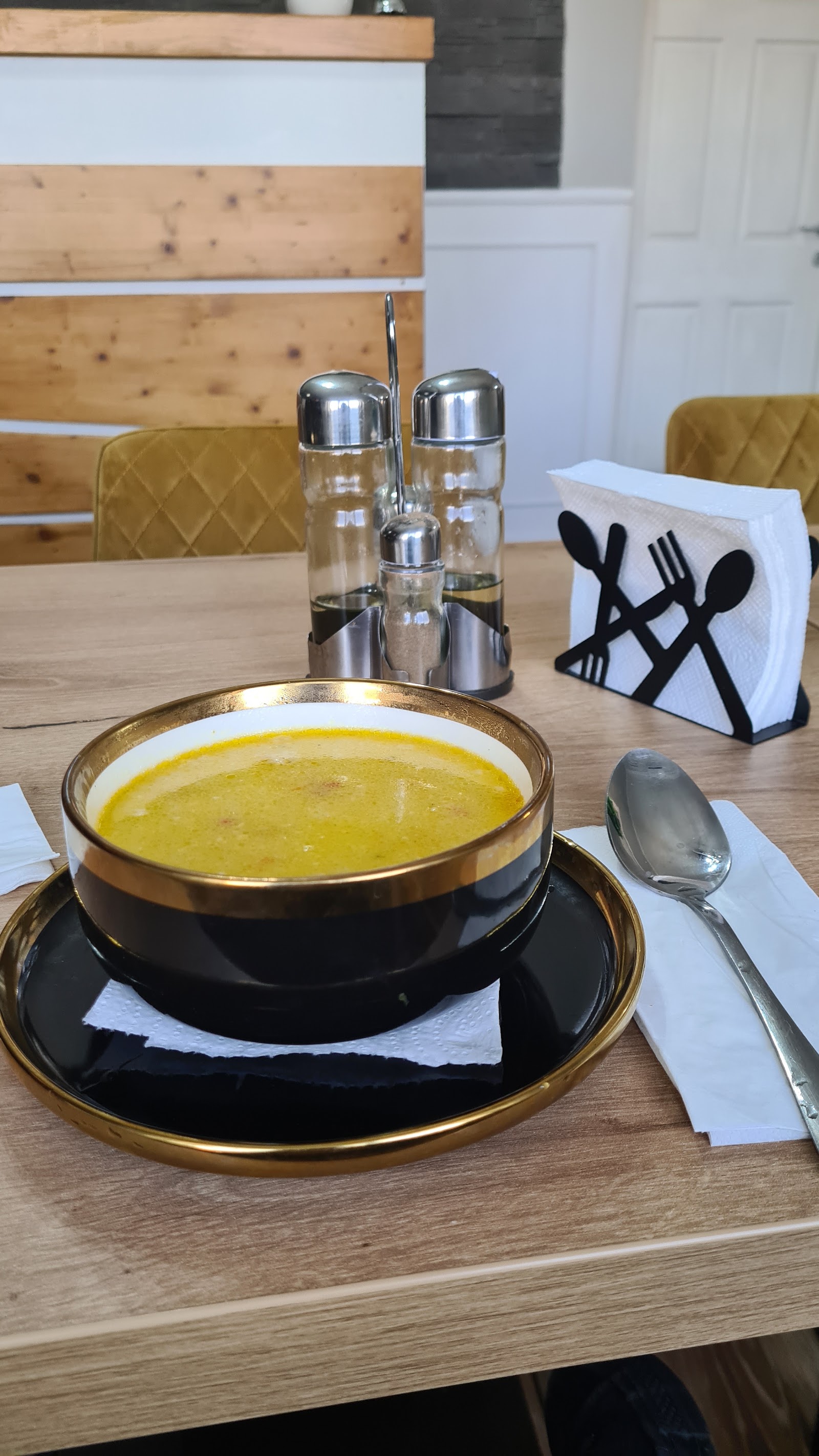 KÁRPÁTIA BISTRO
