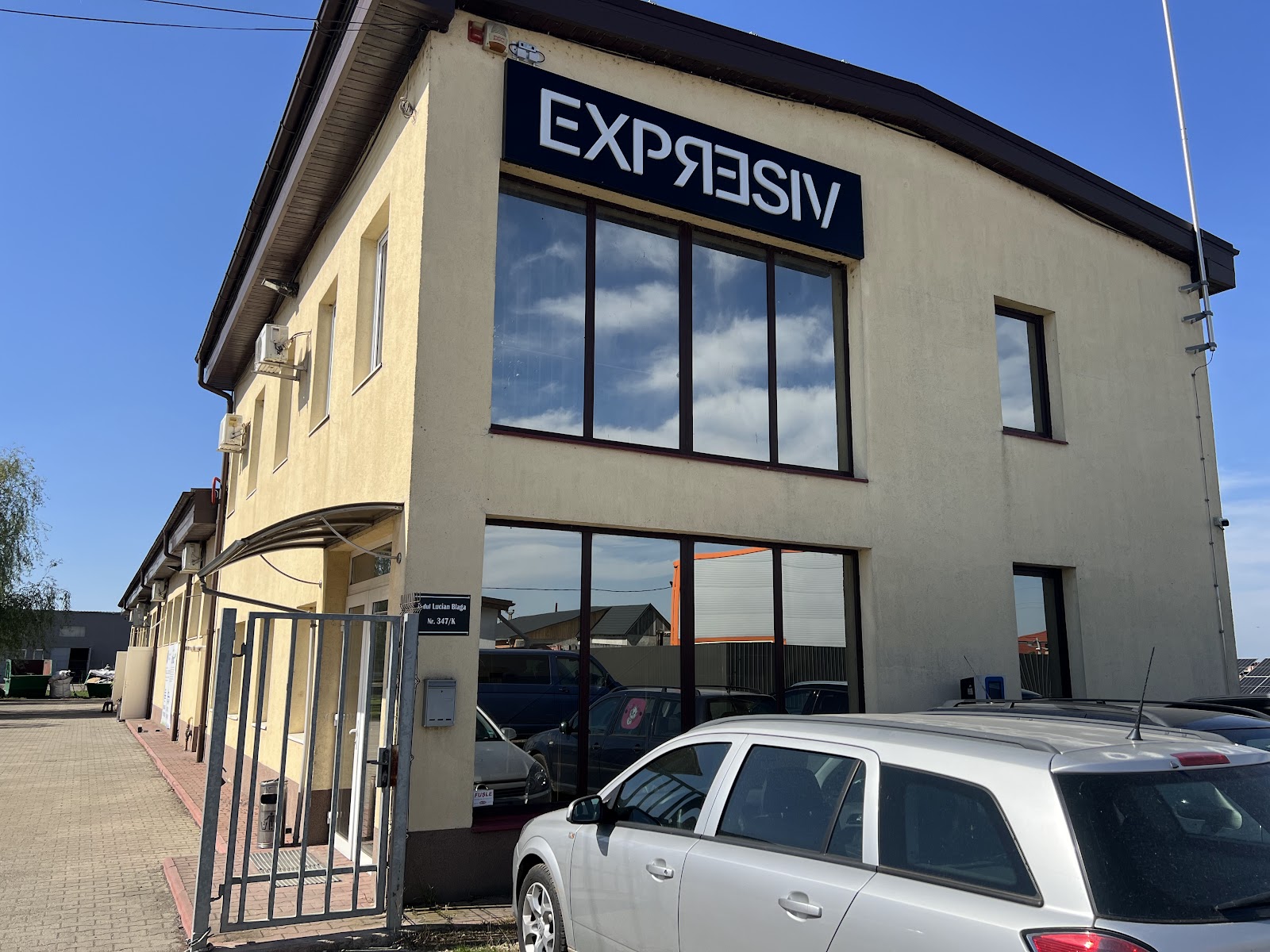 EXPRESIV