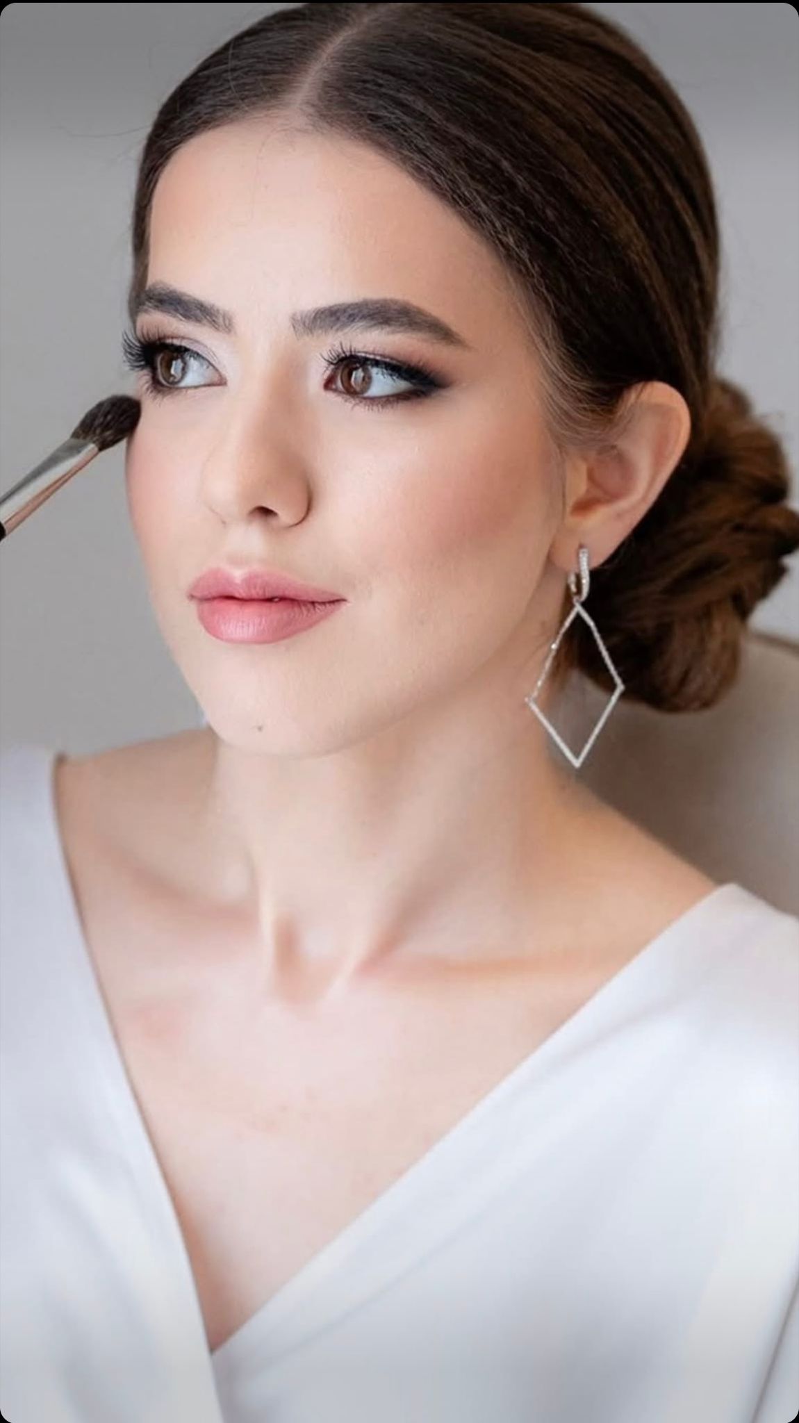 BeautyArtist Machiaj Profesional și Coafat București