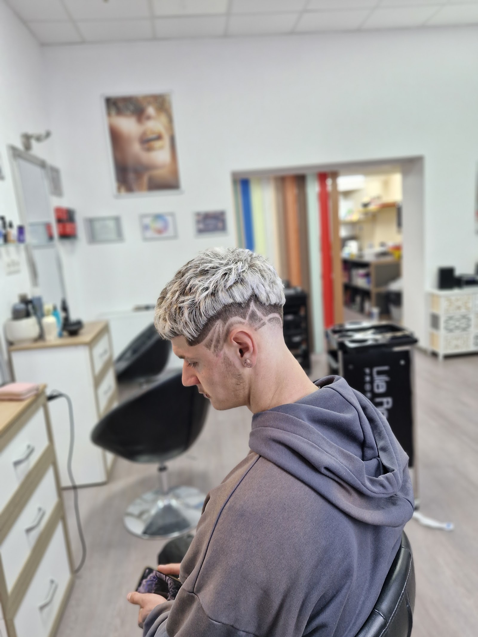 Alesia Salon and Beauty