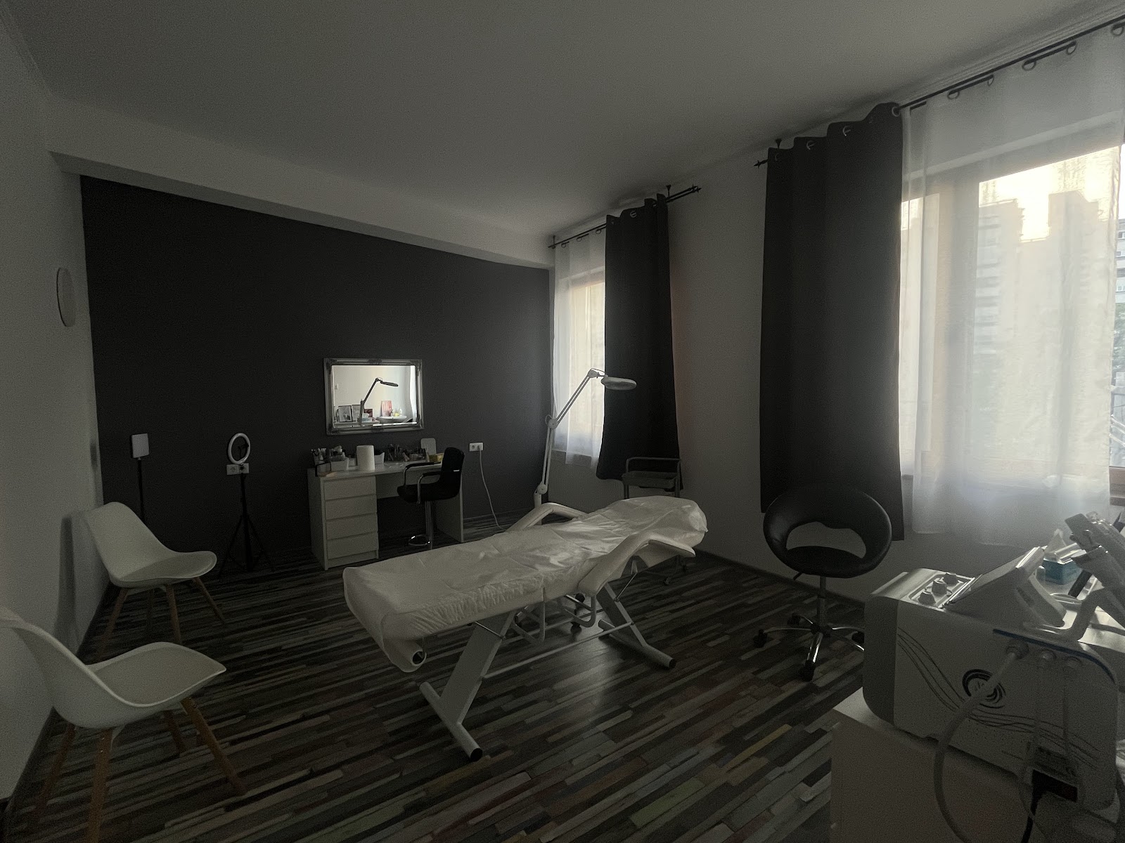 Renew studio by Kinga