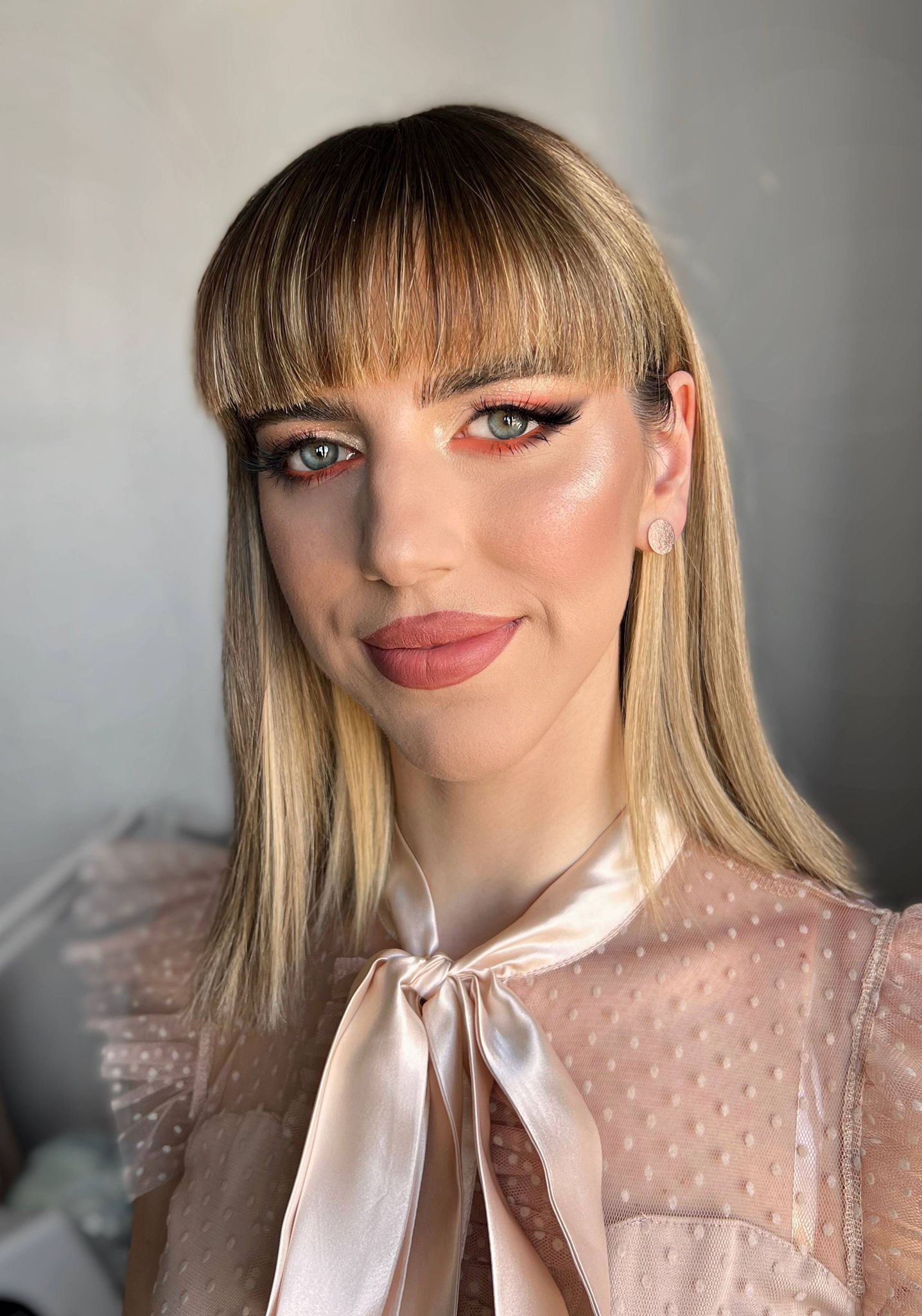 Ana Totolan Make-Up Artist | Bucuresti