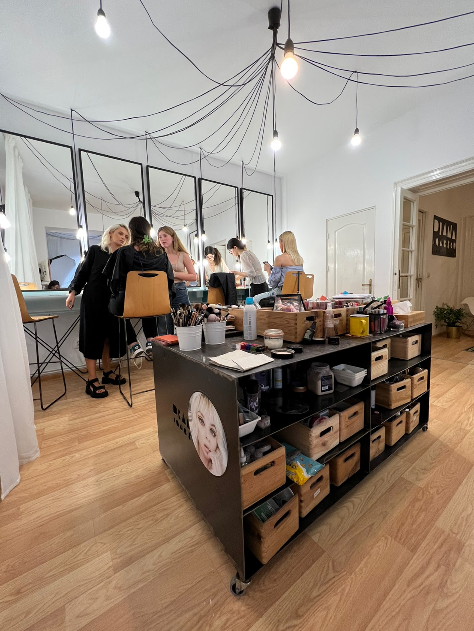 Diana Ionescu Make-up Studio