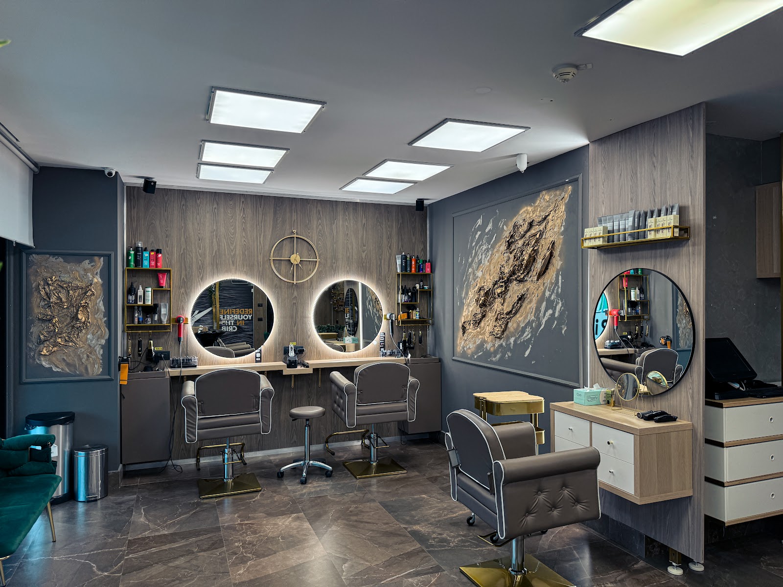 The Crib Hair Studio