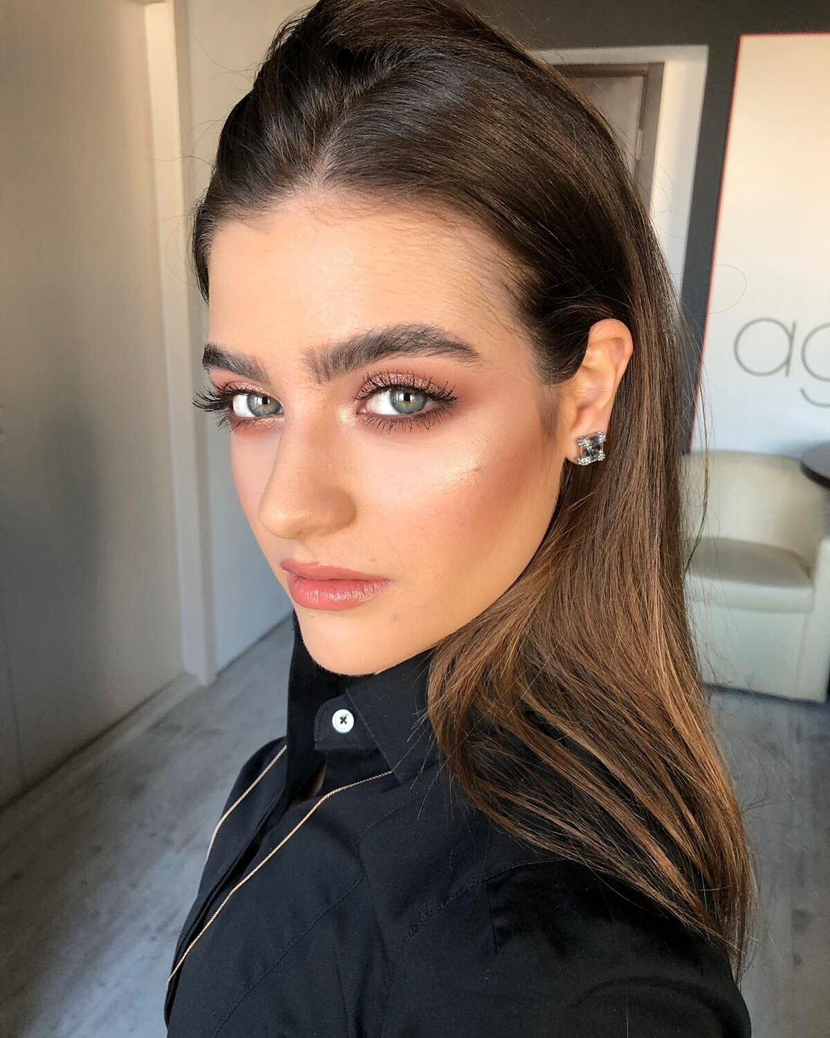 Laura Atanasoaie Make Up Academy