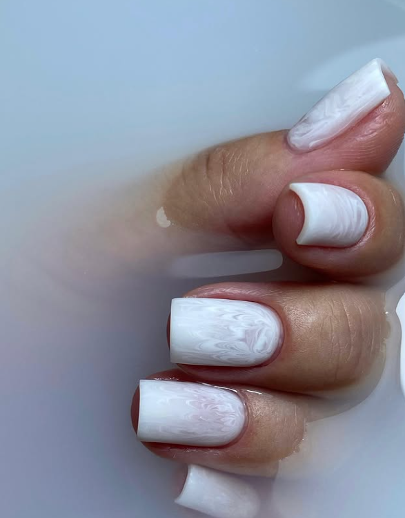 The Lash Lounge Bucuresti | Salon Beauty Premium
