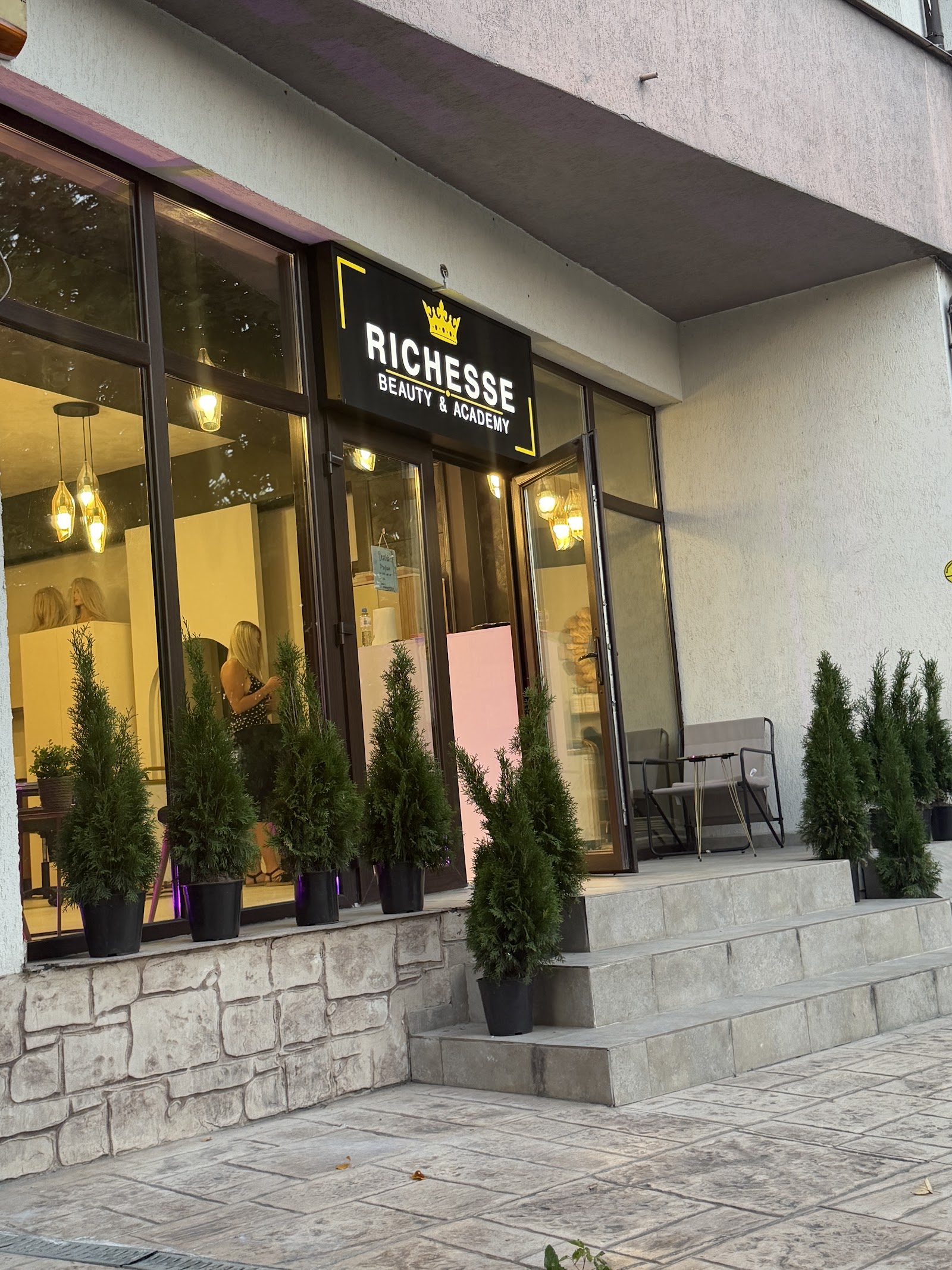 Richesse Beauty and Academy