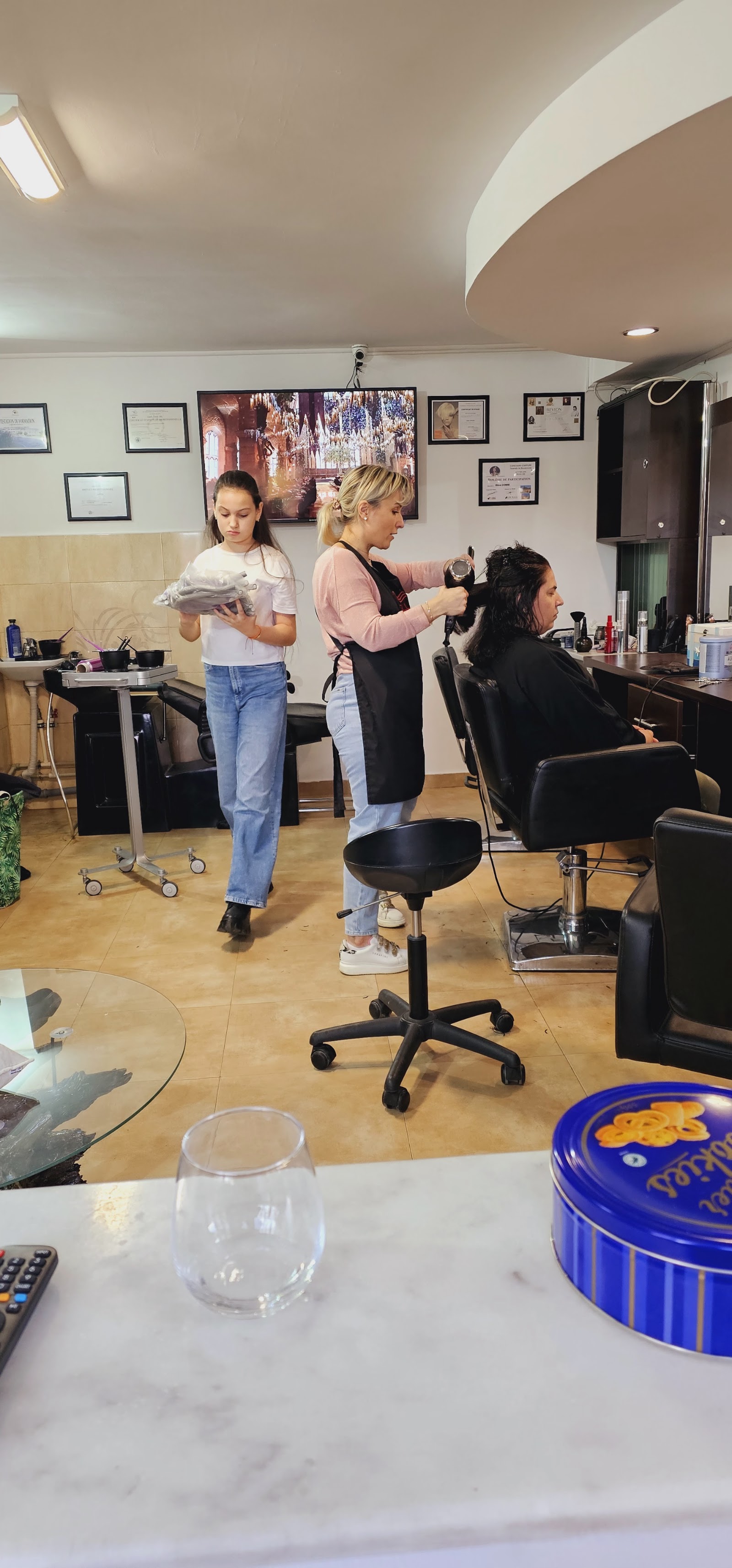 Elly Beauty Salon