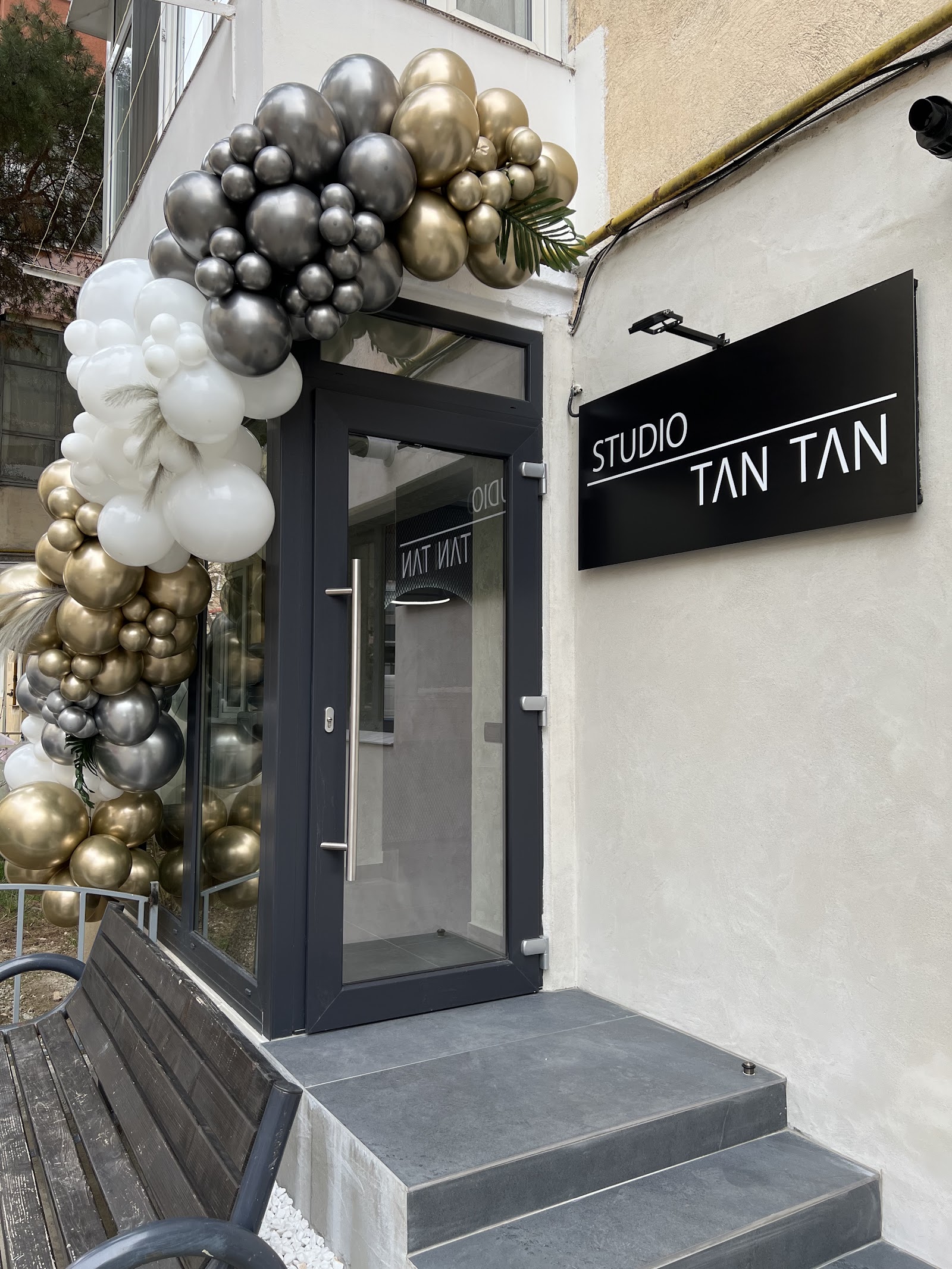 STUDIO TAN TAN