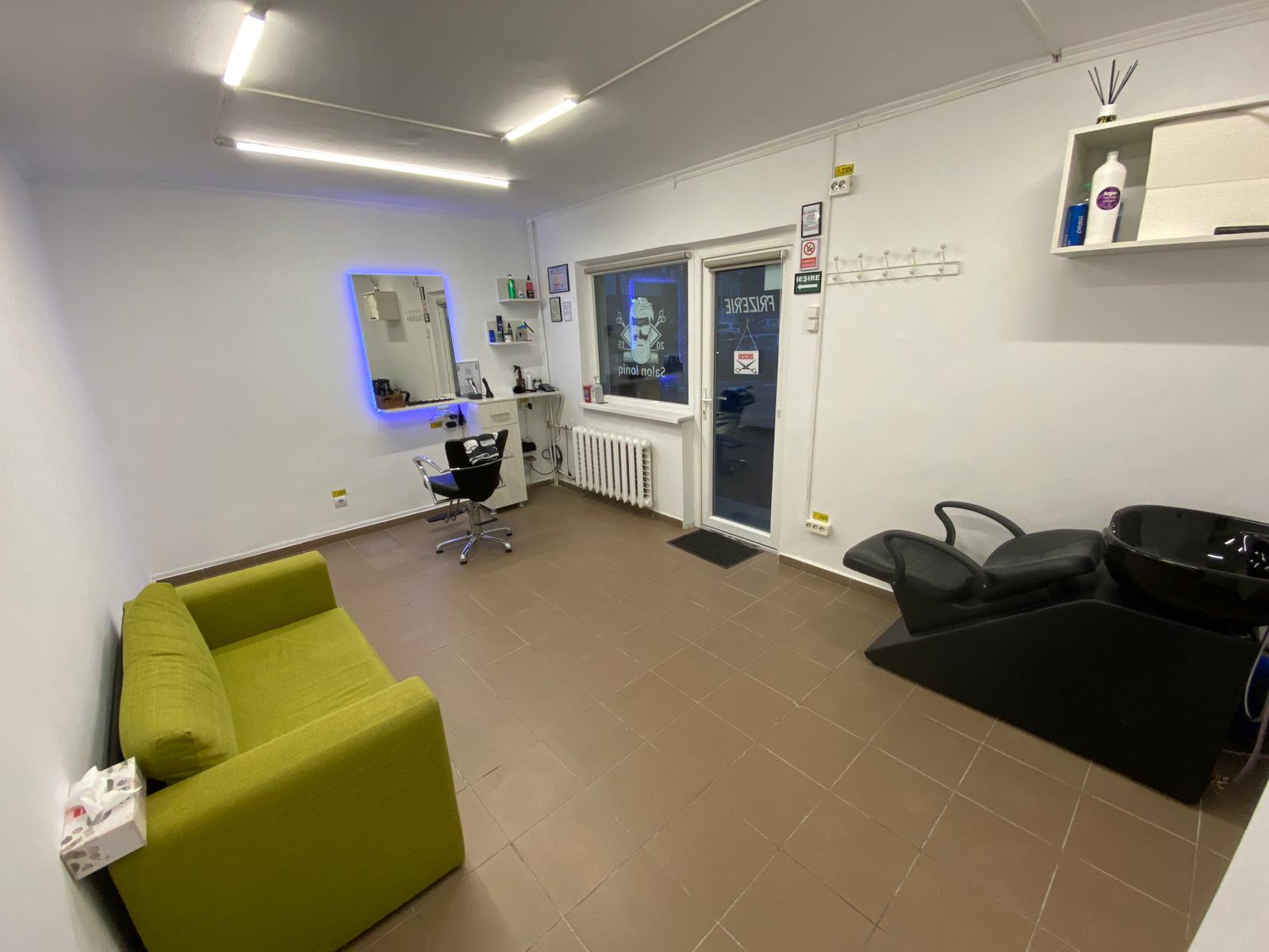 Salon Ioniq