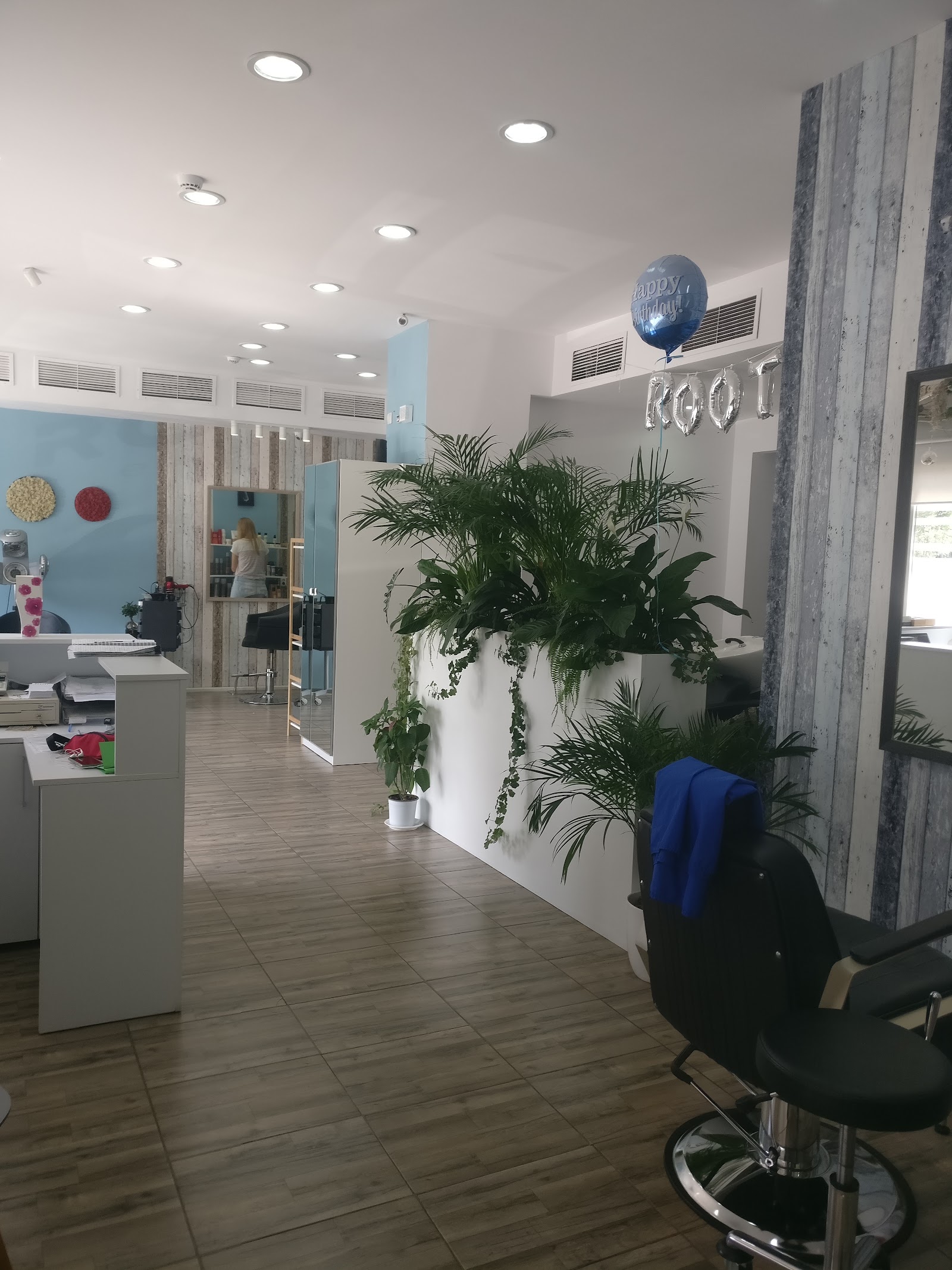 ROOTS Salon Concept