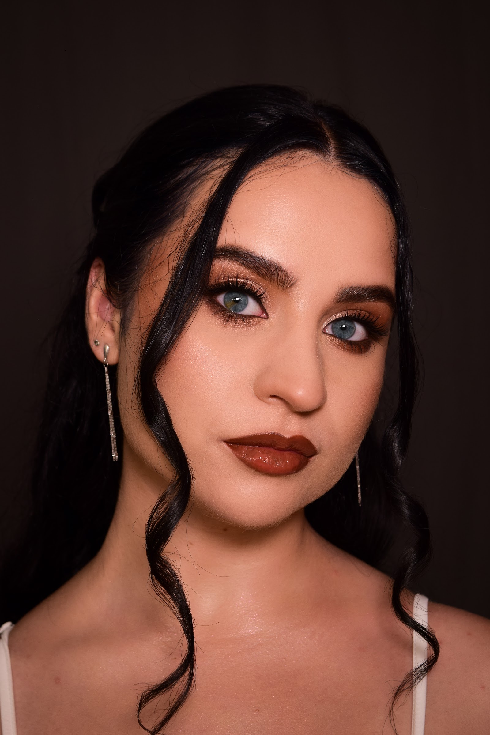 Andreea Mindbloown Makeup