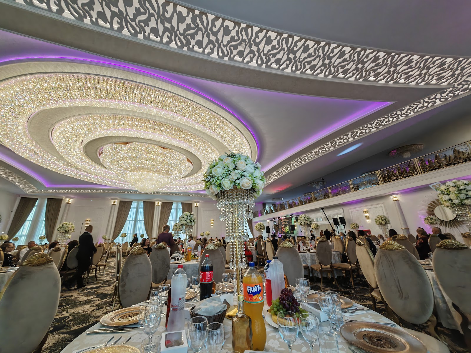 Ambasador Glamour Hall