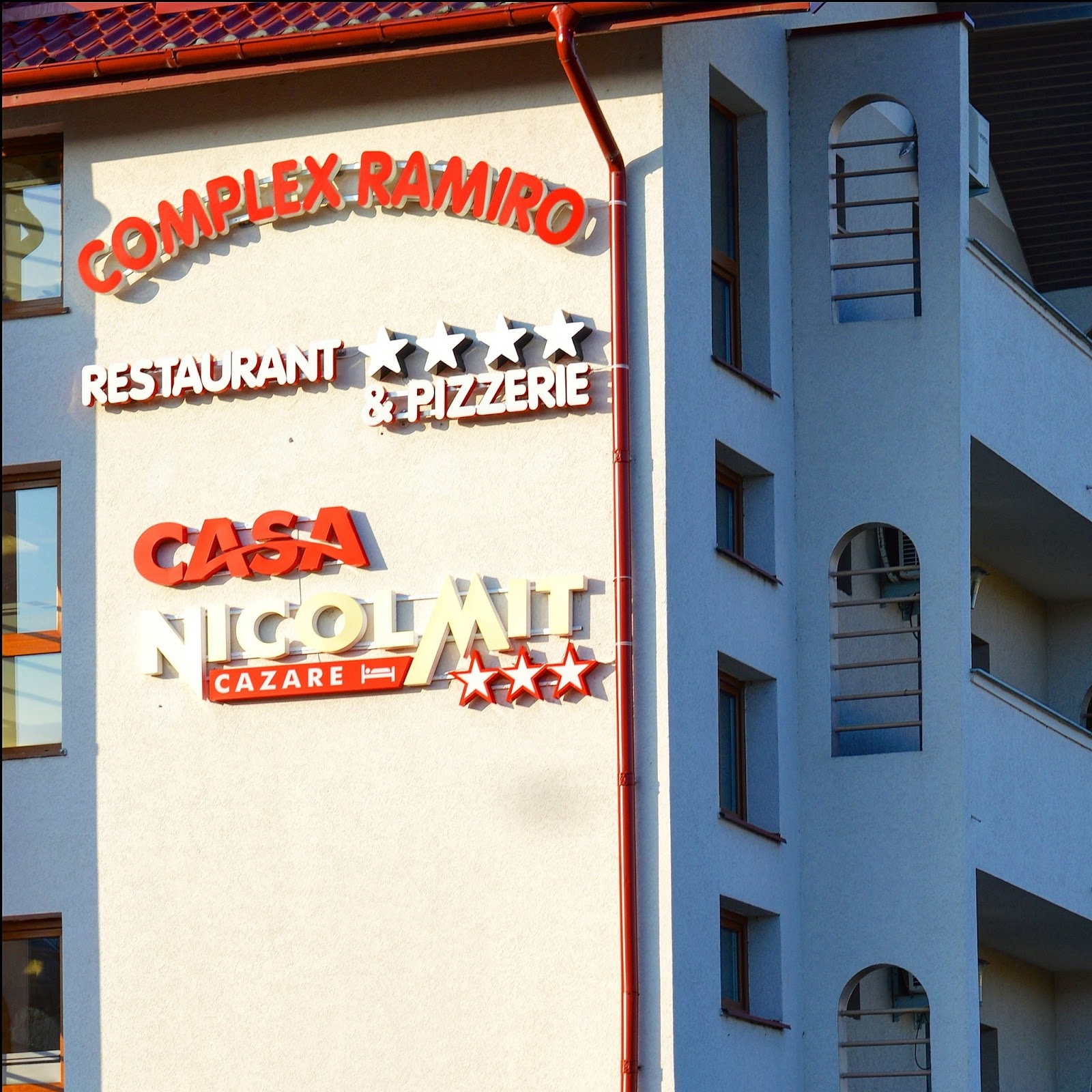COMPLEX RAMIRO