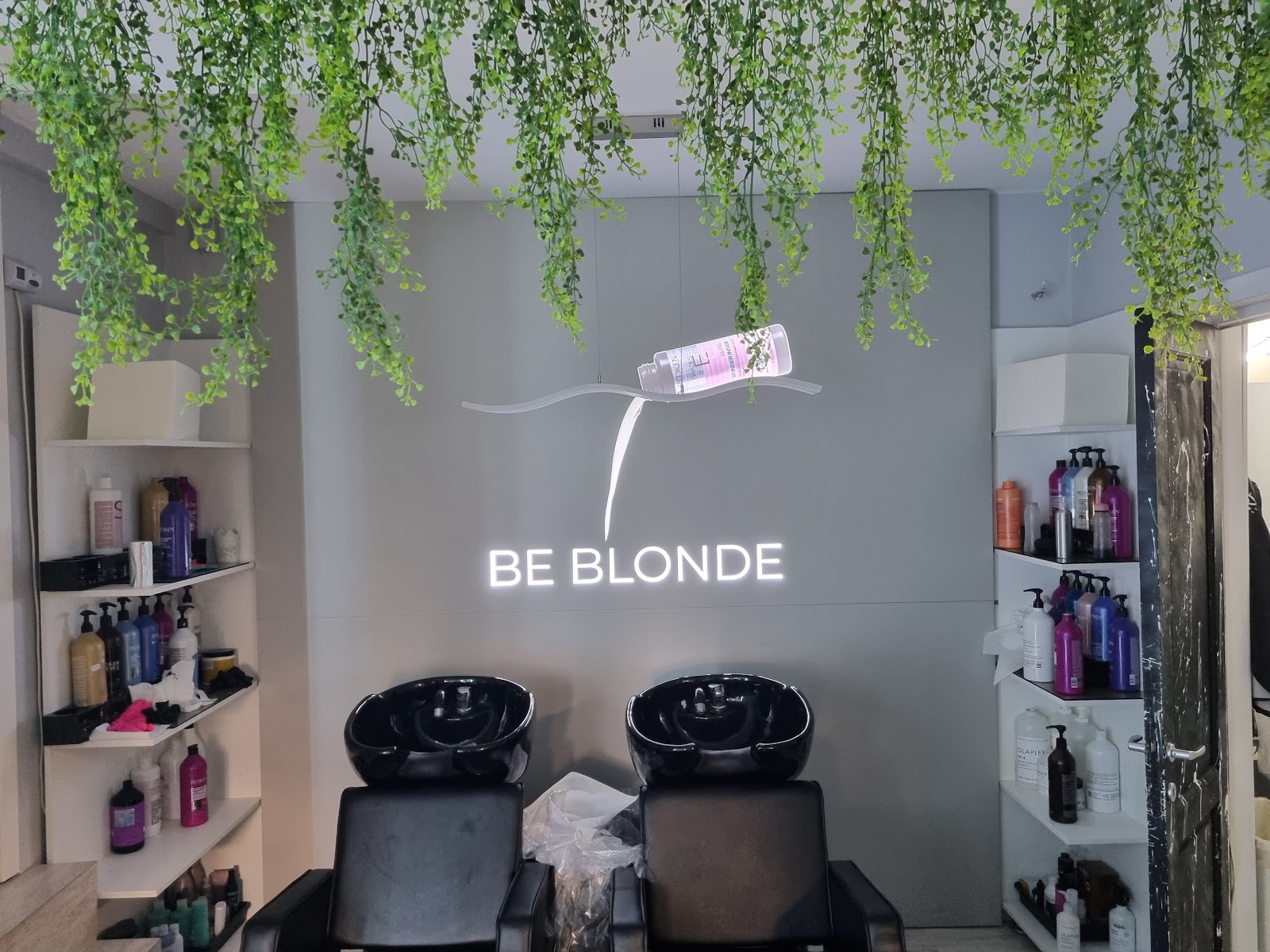 The Clique-Hair Studio