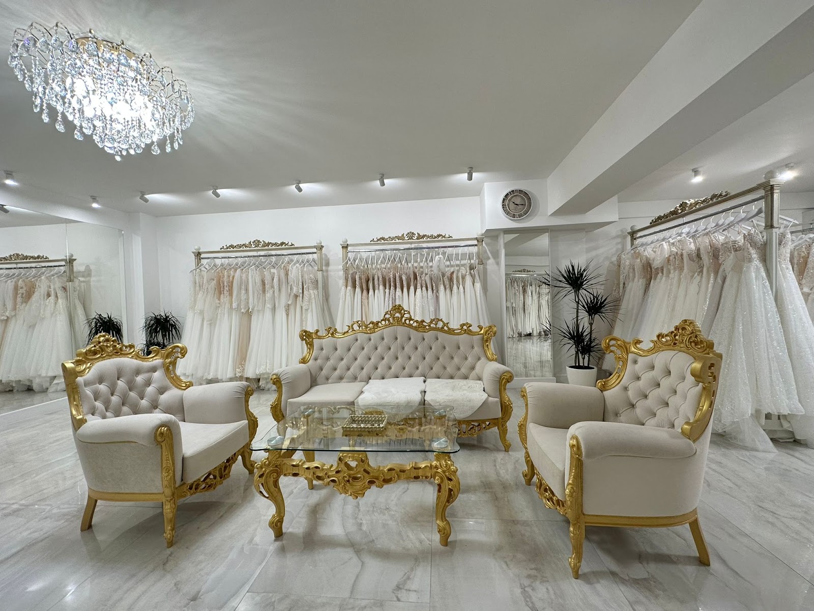 Anna Z Wedding Dresses