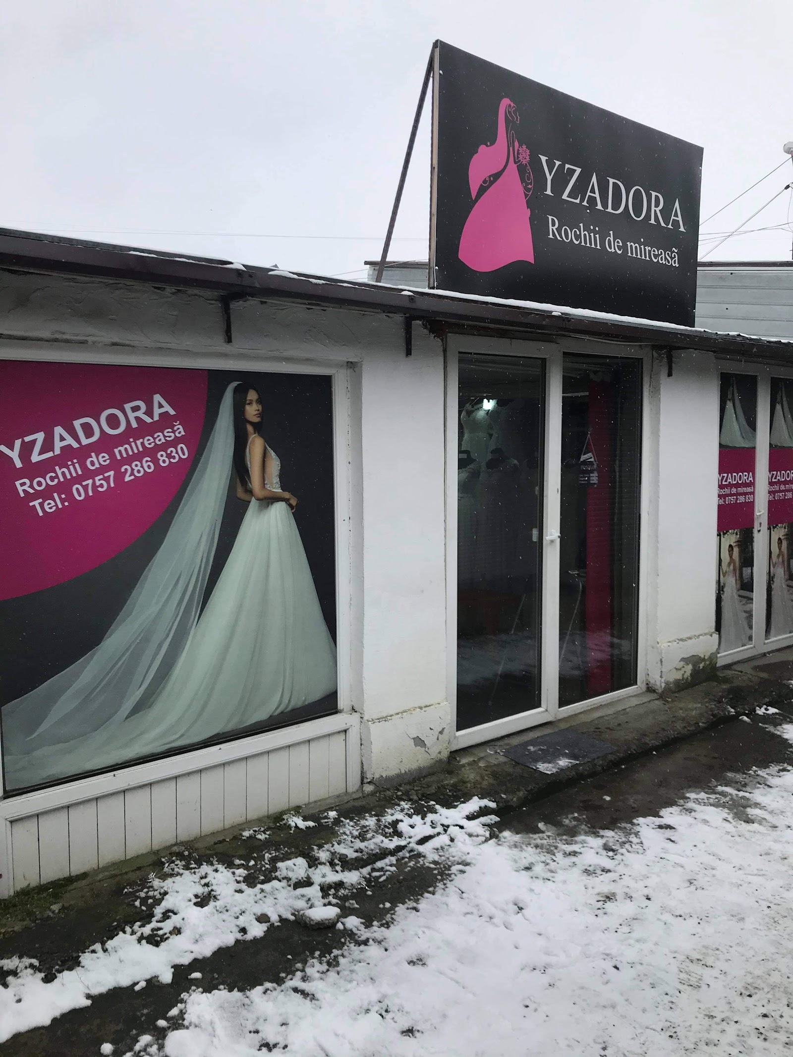 YZADORA BRIDAL Rochii de mireasa si ocazie