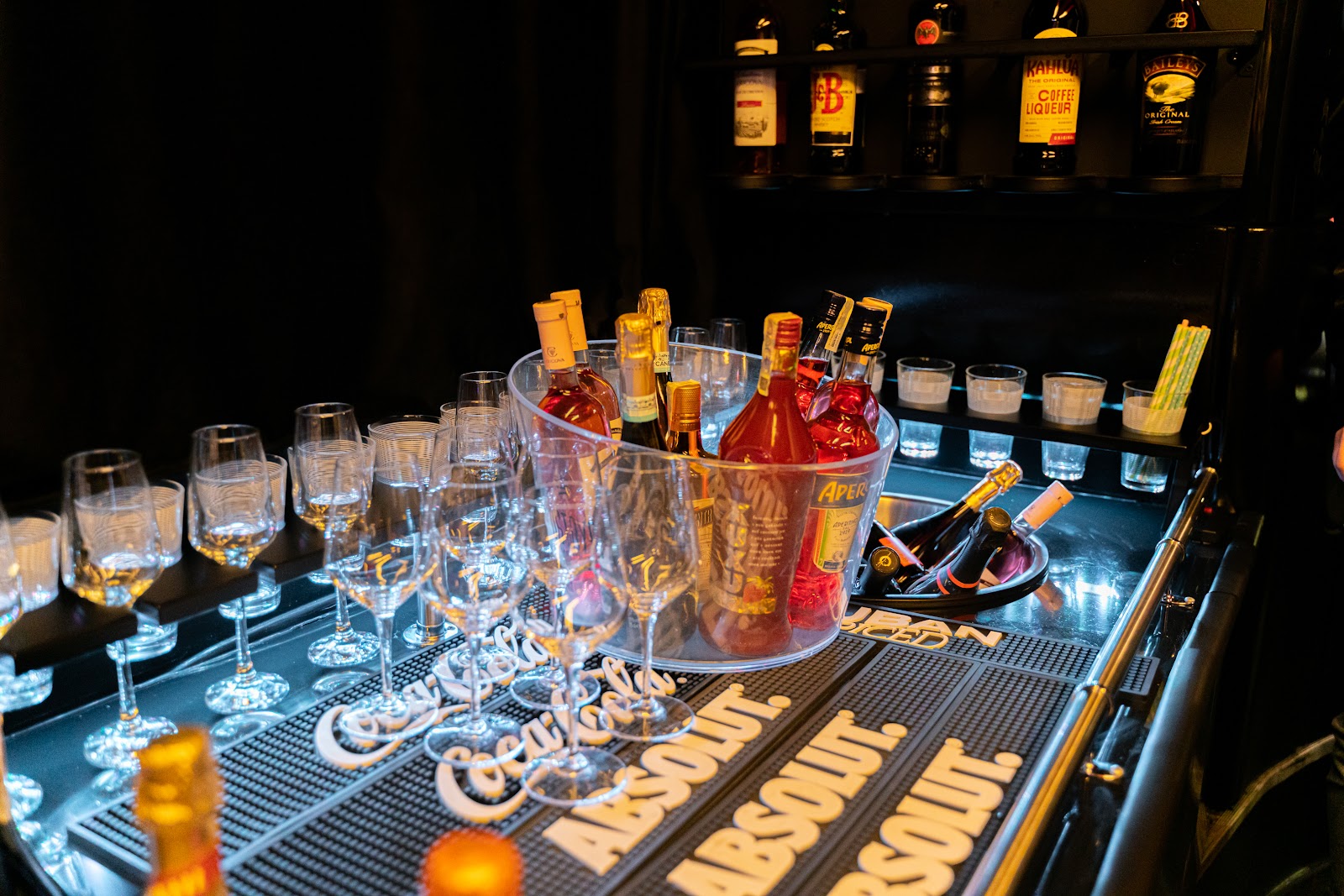 Limo Bus Party - autobuz petrecere Bucuresti