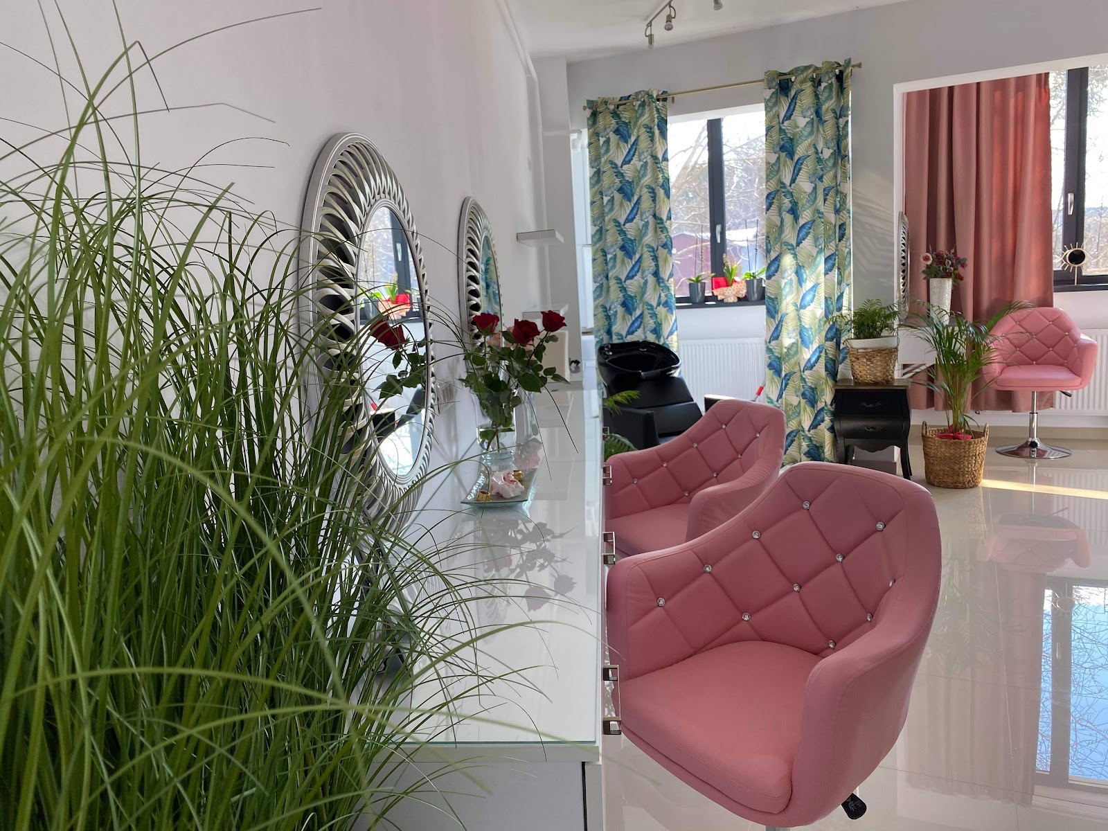 Mood Beauty Studio