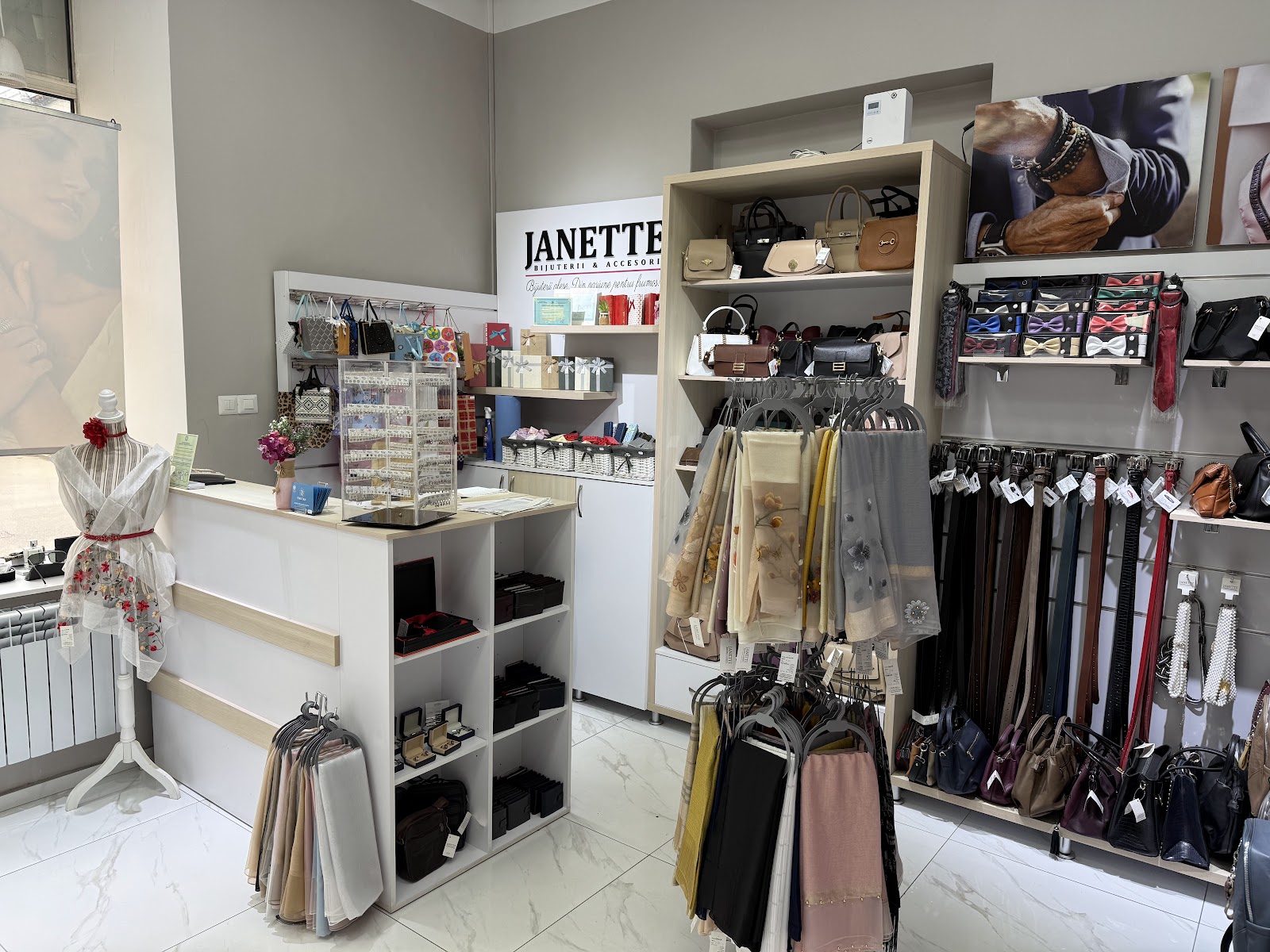 JANETTE- Bijuterii & Accesorii - Rǎdǎuți