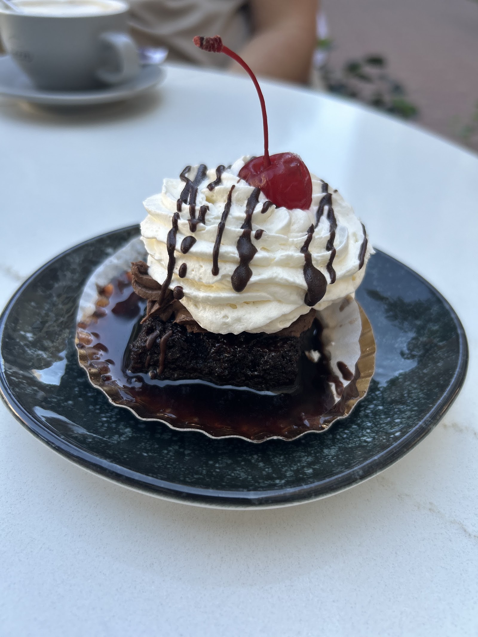 Loren Coffee & Sweets