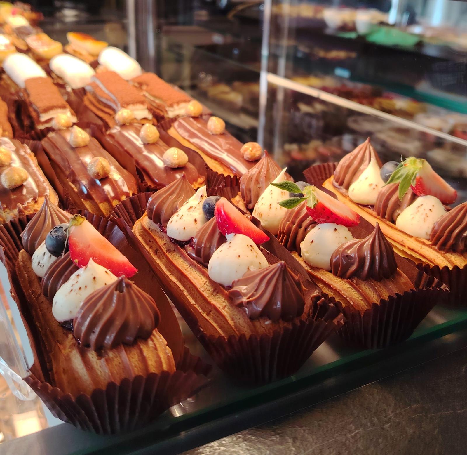 Lumière Café Brasserie by L’ Atelier de L’Eclair