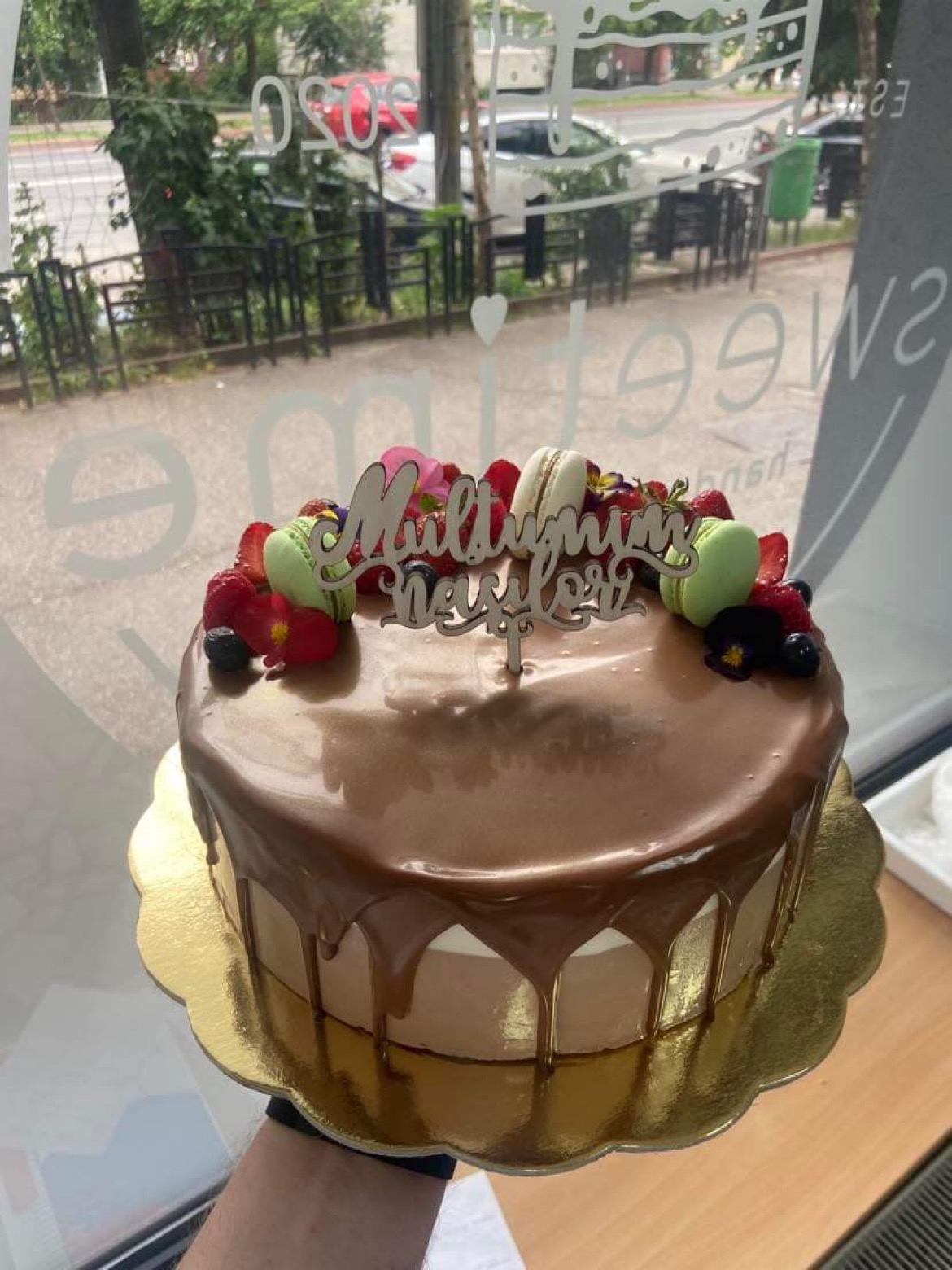 Sweetime Cakes & Candy Bar