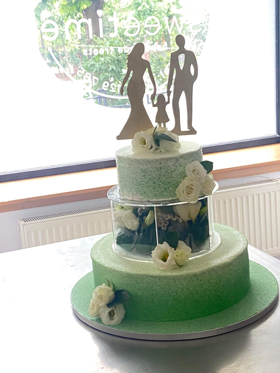 Sweetime Cakes & Candy Bar