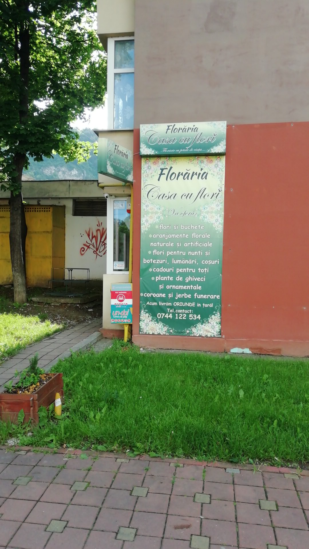 Casa Cu Flori - Florarie