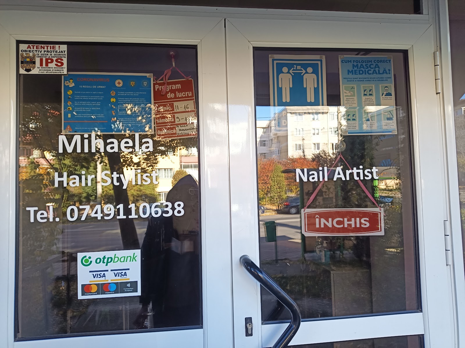Celebrity Beauty Salon