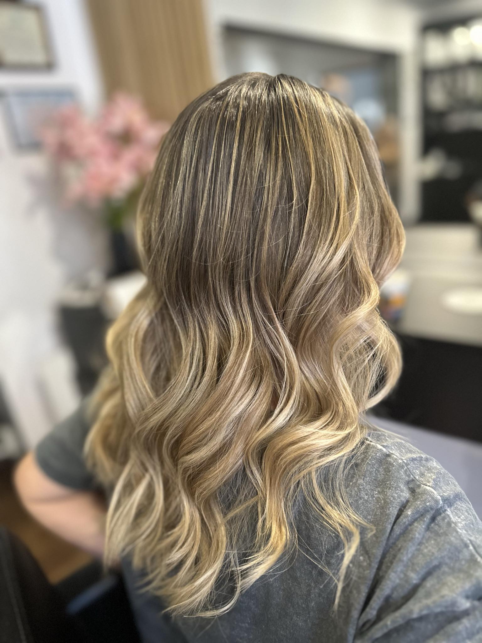 Salon Accent Distinctive Look by Iulia Rosu