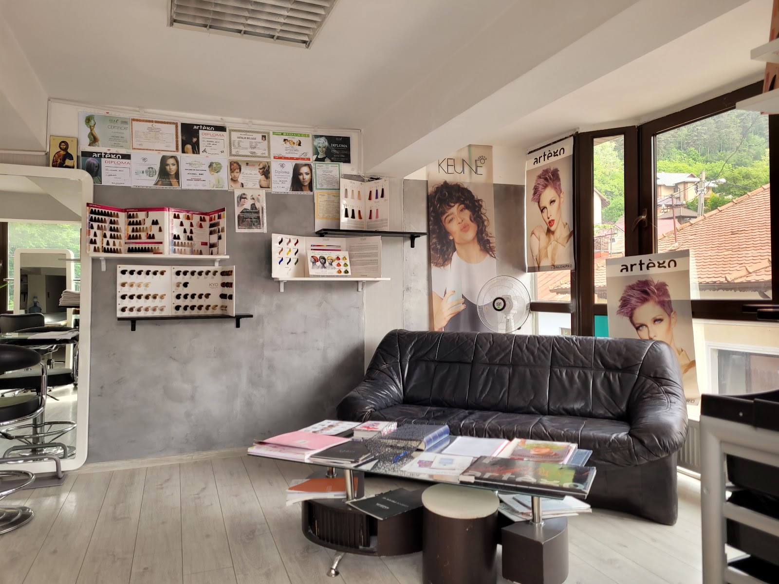 Chic Salon