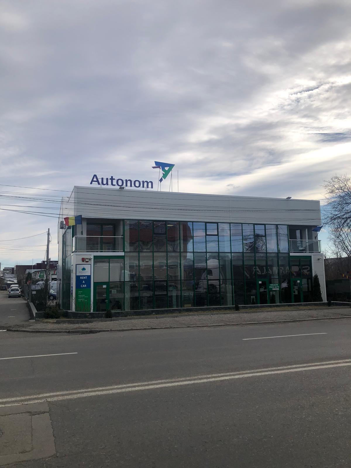 Autonom