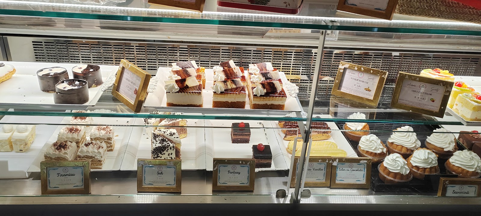 Aurora Sweets