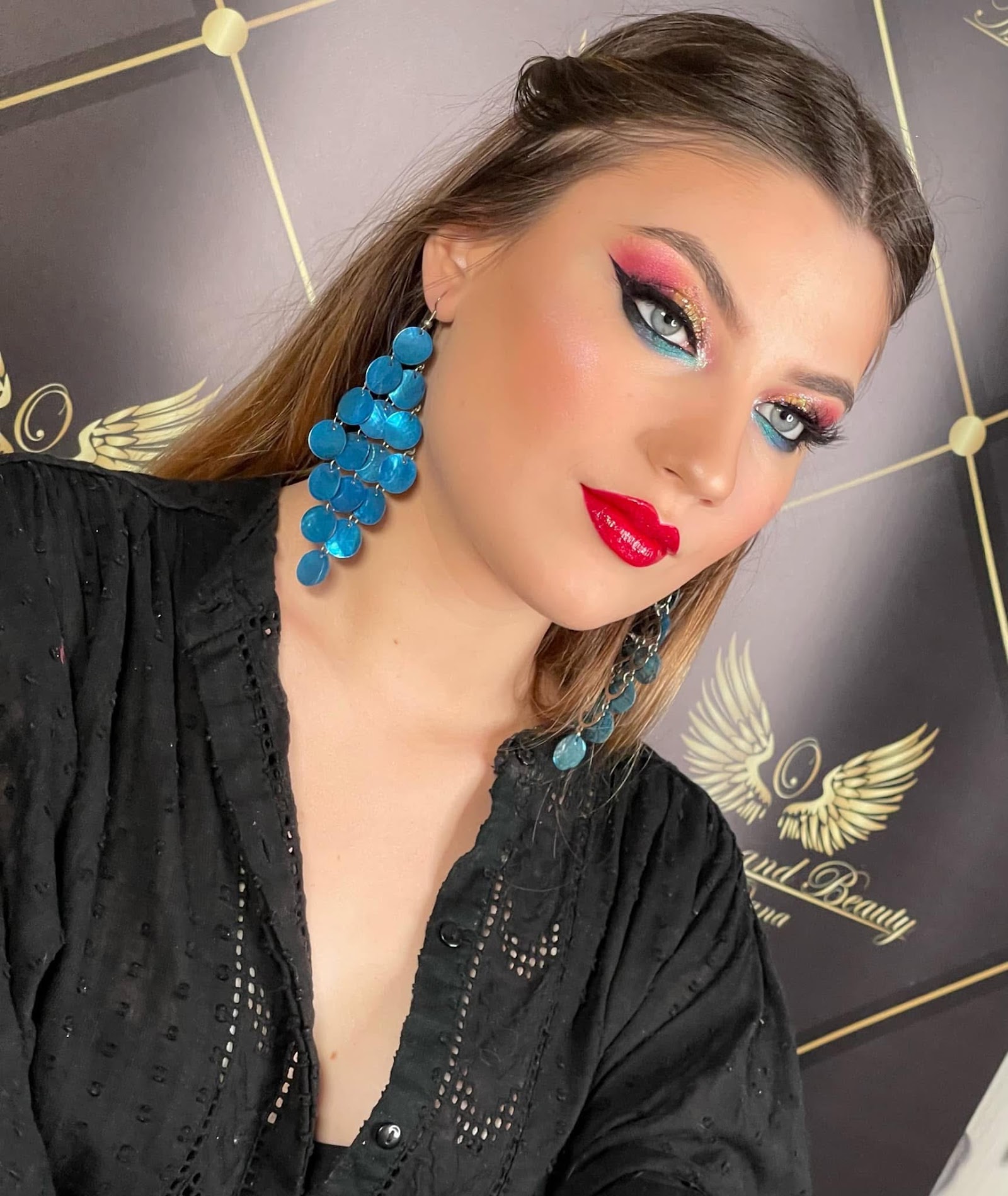 Make-up Artist & Trainer Oana (Salon MAKE'UP & BEAUTY BY OANA)