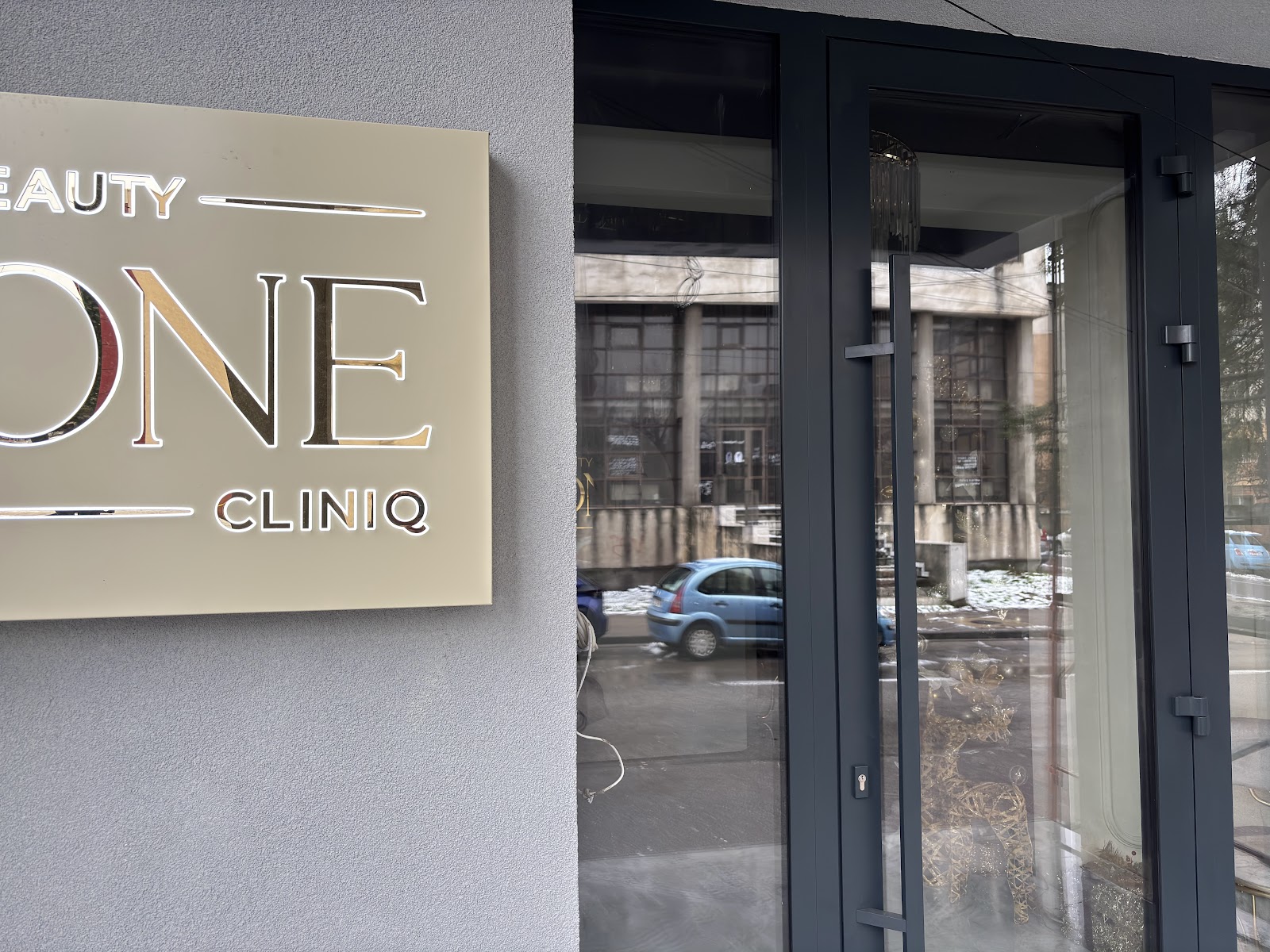 Claudia Bonte Brow Designer