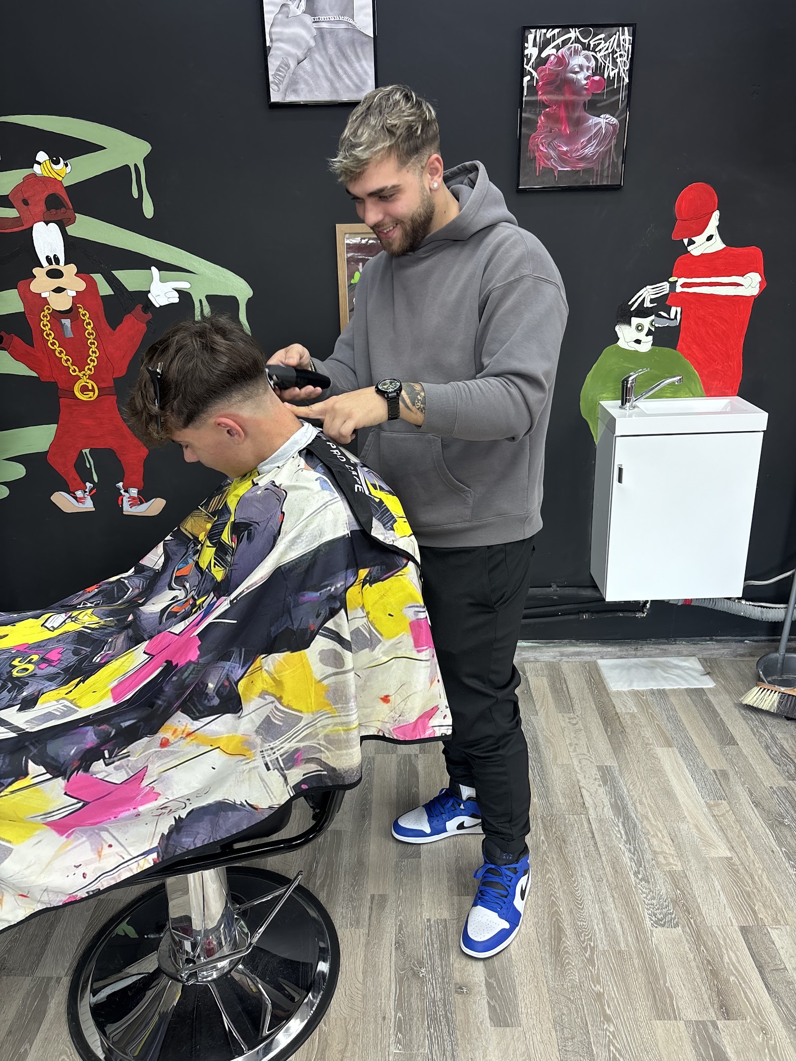 gufiSpace BARBERSHOP