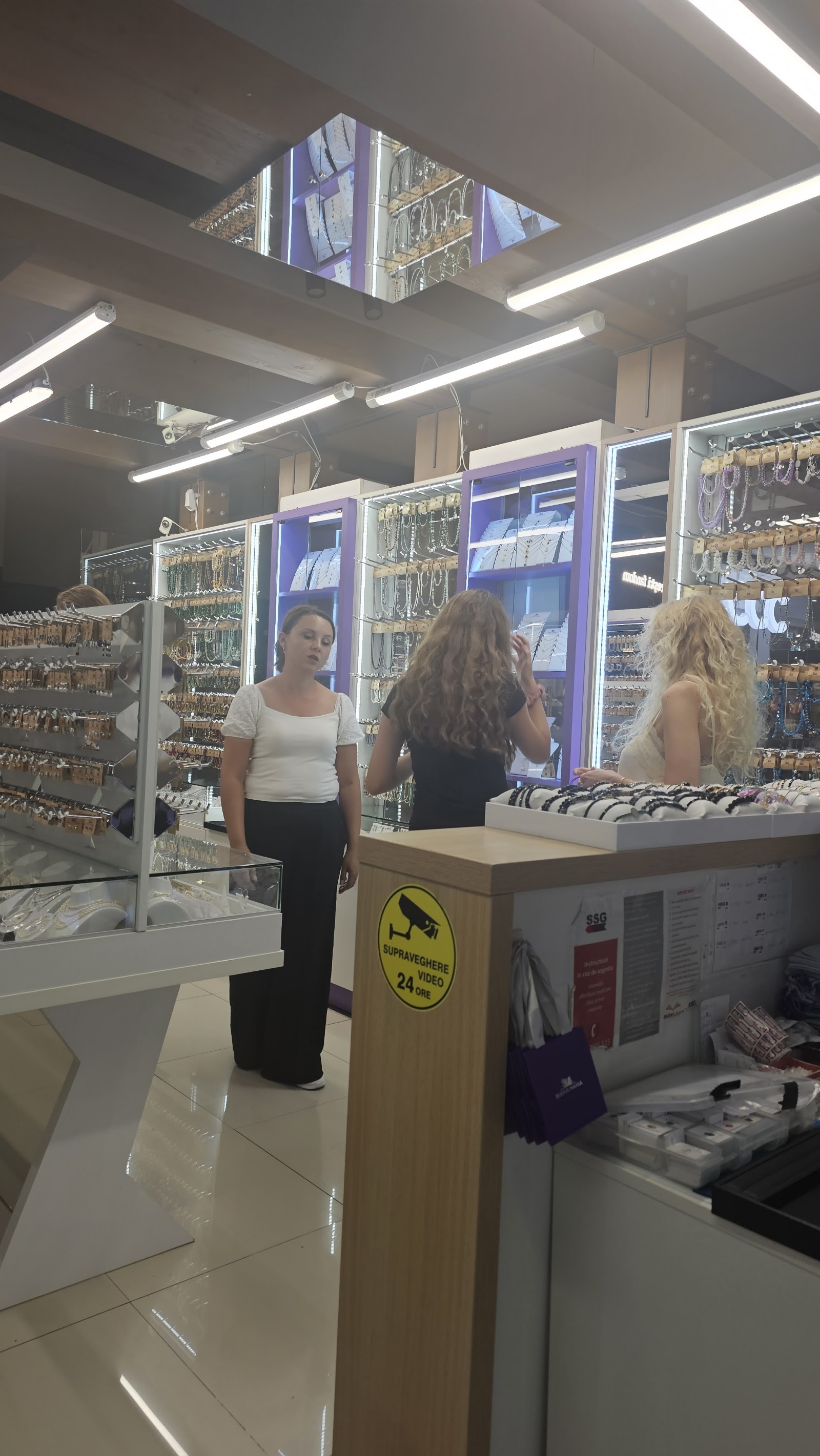 Bijoux Mania - Park Lake Mall