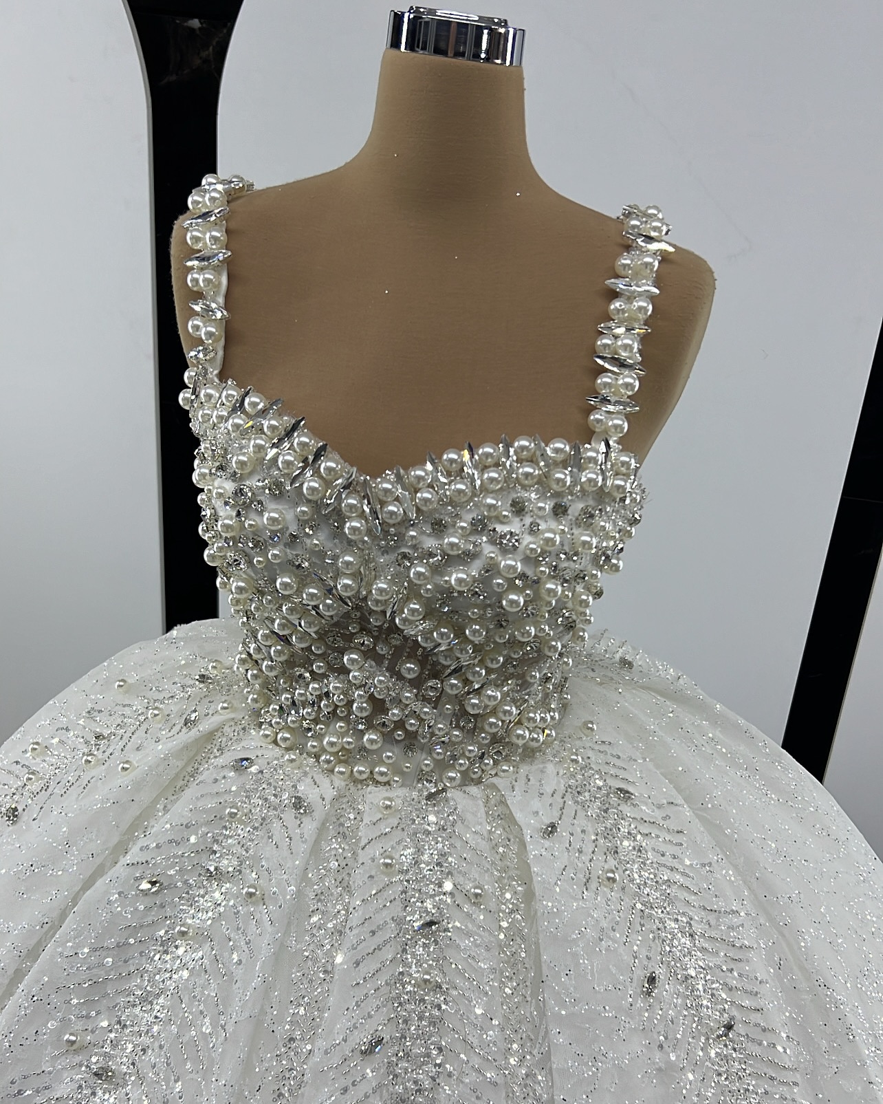 Rochii mireasa Focsani Deluxe Bridal Boutique