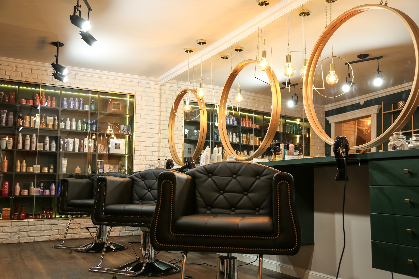 Salon Nicole's