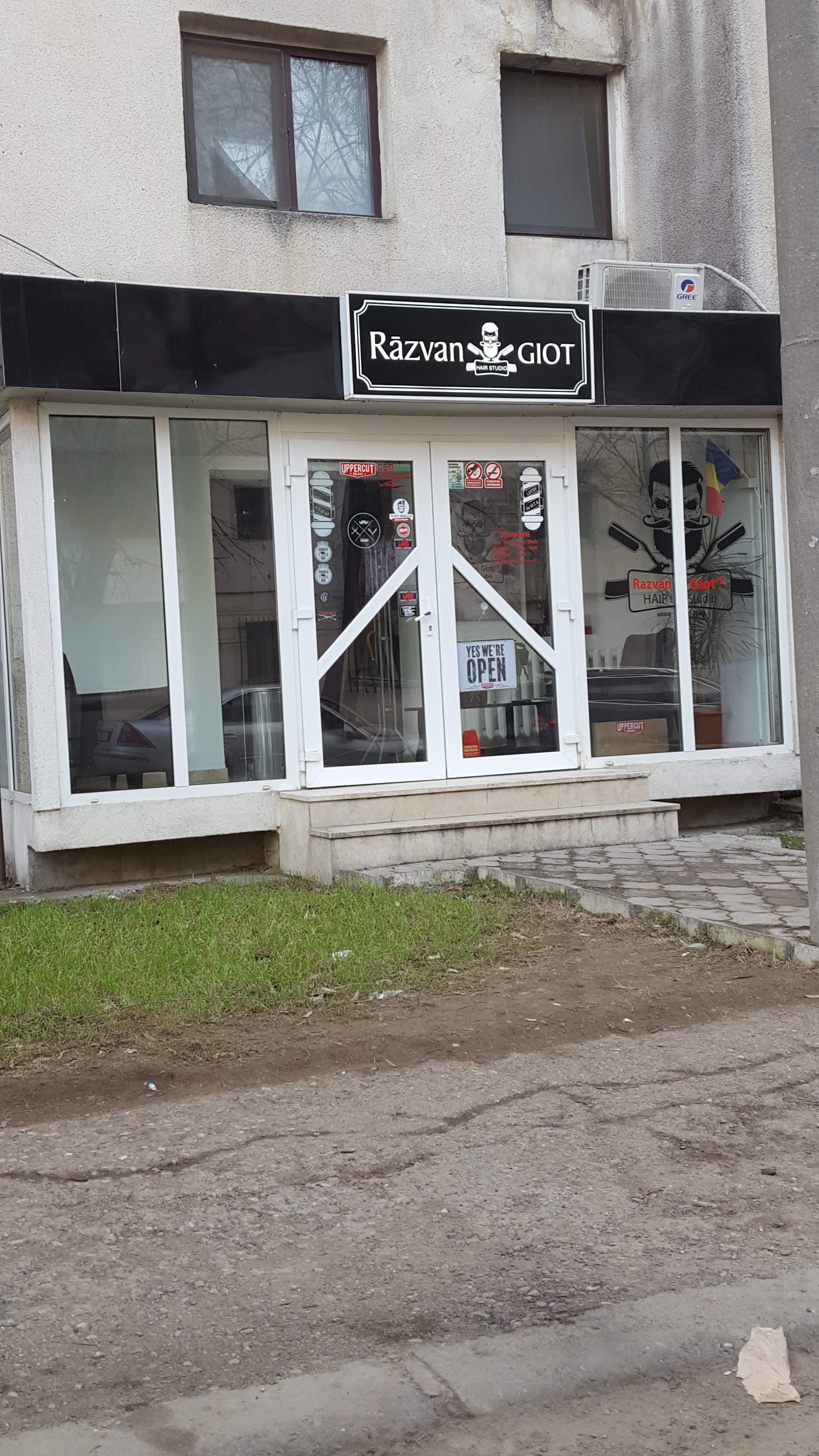 Razvan Giot's Hair Studio