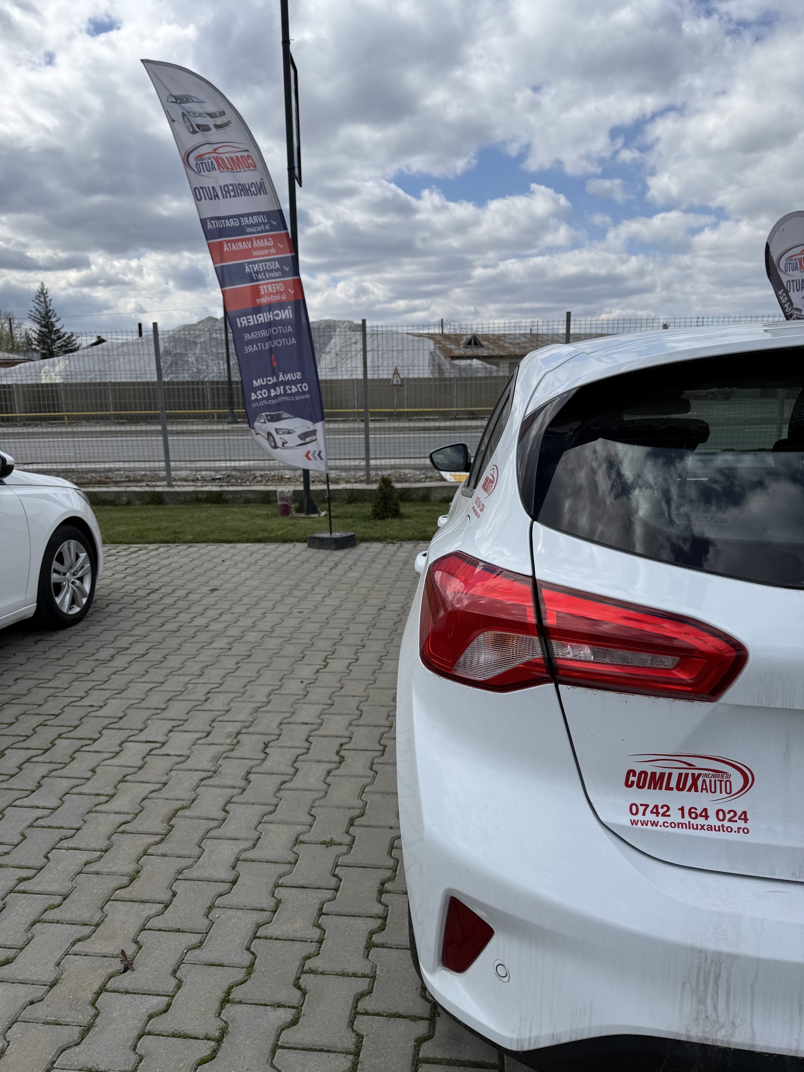 Comlux Auto Închirieri