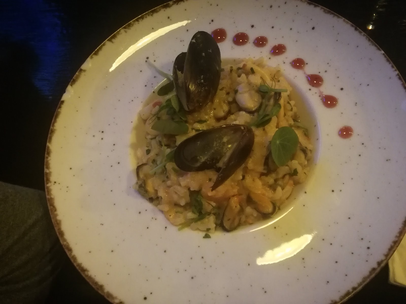 Restaurant STORY-food, wine, music