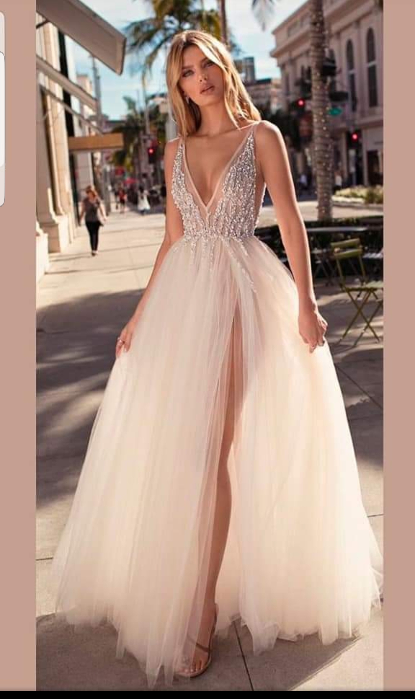 Rochii de mireasă si rochii de ocazie Amnezia Fashion